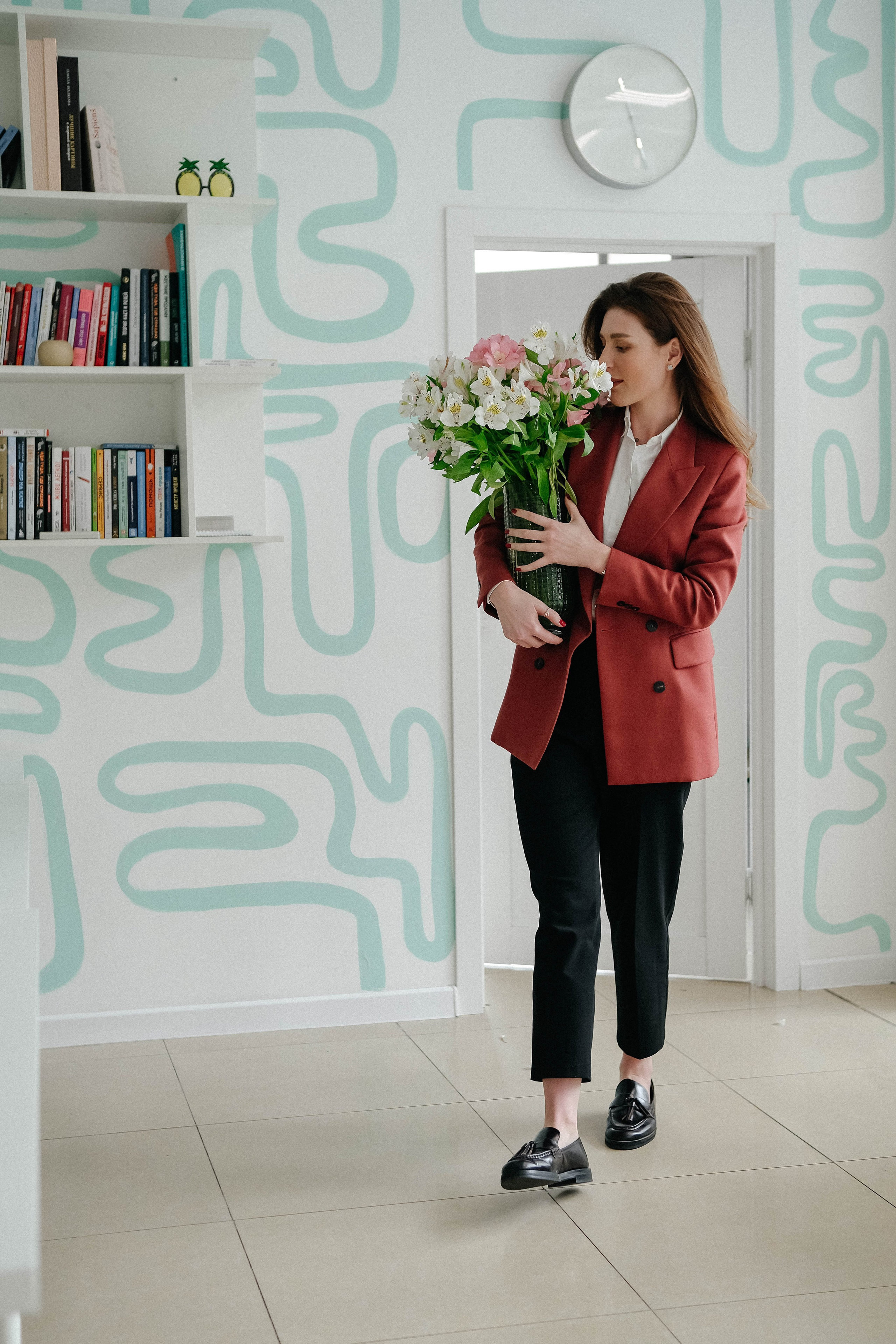 Съемка на визитки сотрудников агенства недвижимости + лайф фото. Главная