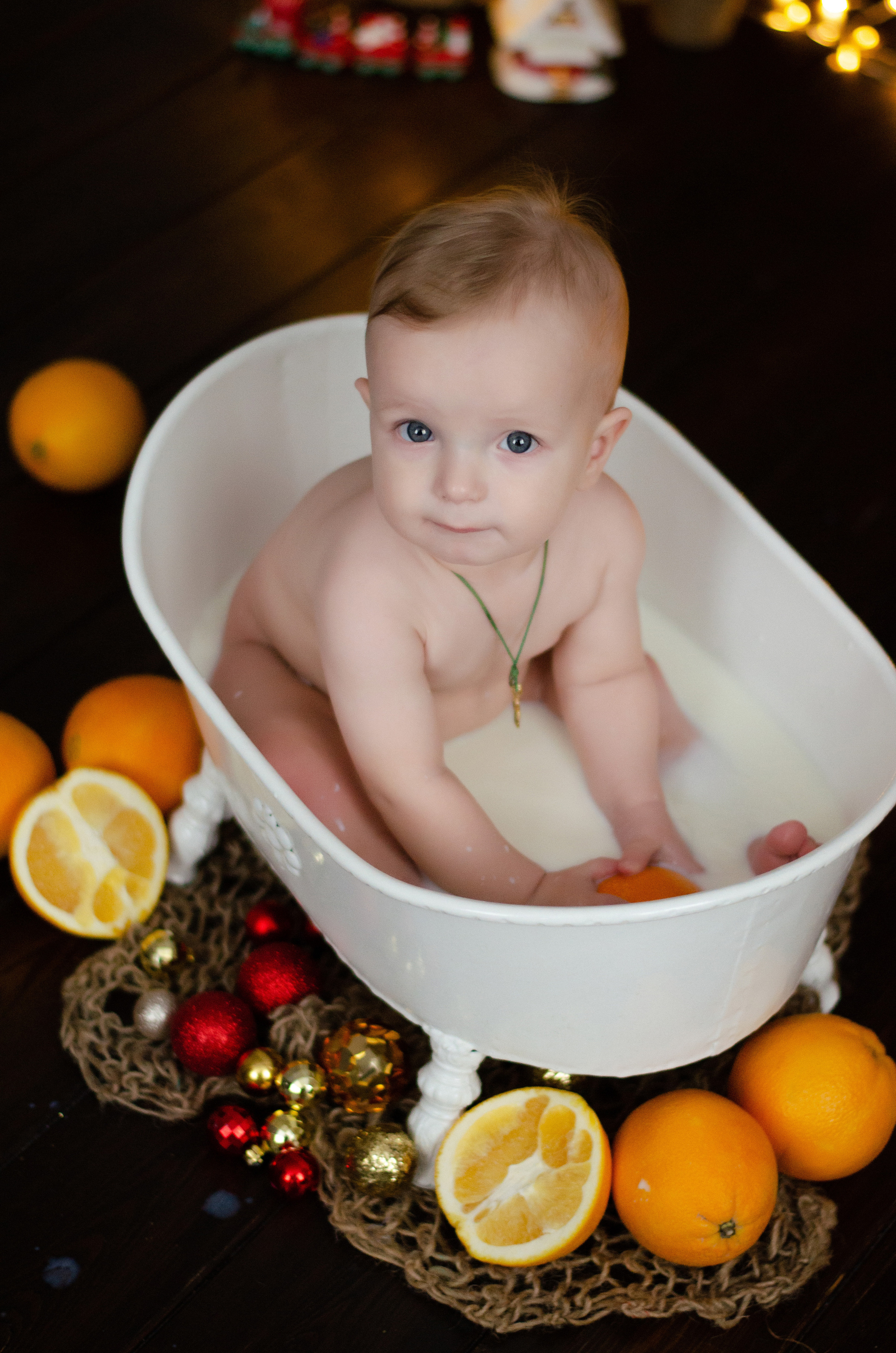 Молочная ванночка. Марина Колосова, детский фотограф и фотограф новорожденных в Красноярс