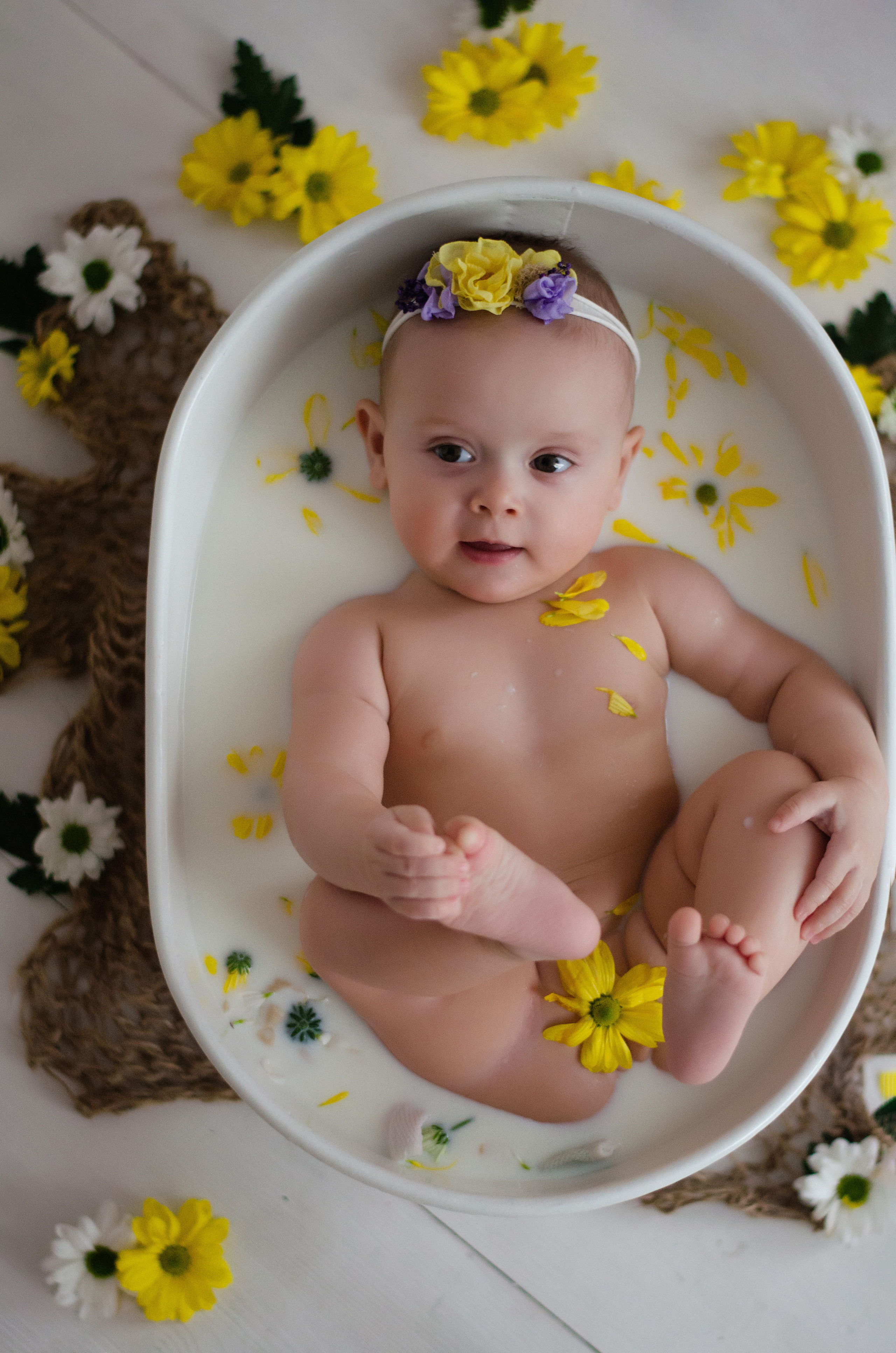Молочная ванночка. Марина Колосова, детский фотограф и фотограф новорожденных в Красноярс
