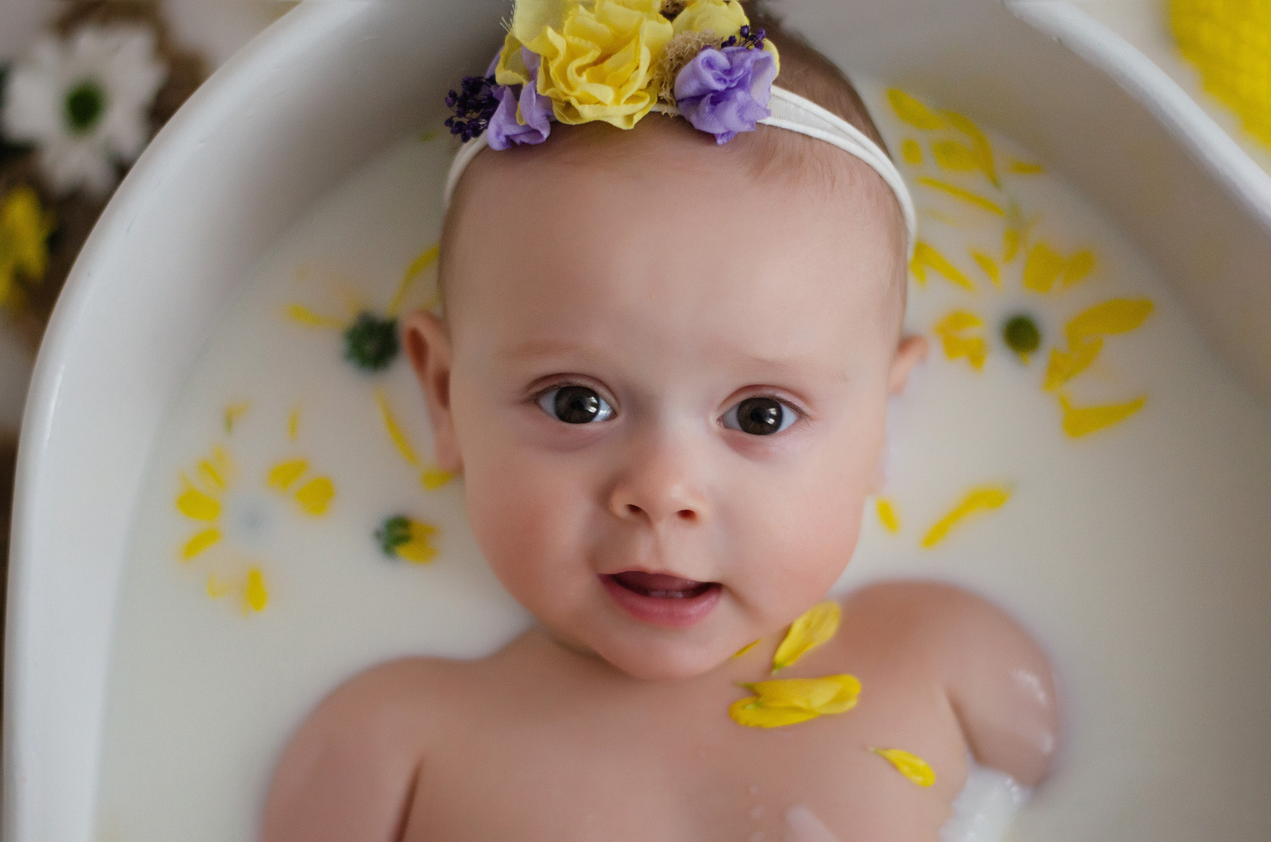 Молочная ванночка. Марина Колосова, детский фотограф и фотограф новорожденных в Красноярс