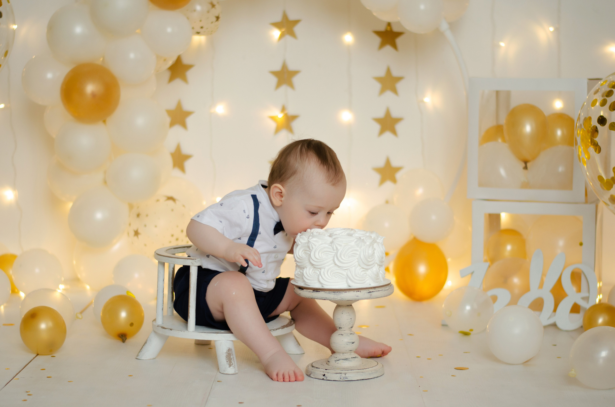 Годовасие. Марина Колосова, детский фотограф и фотограф новорожденных в Красноярс