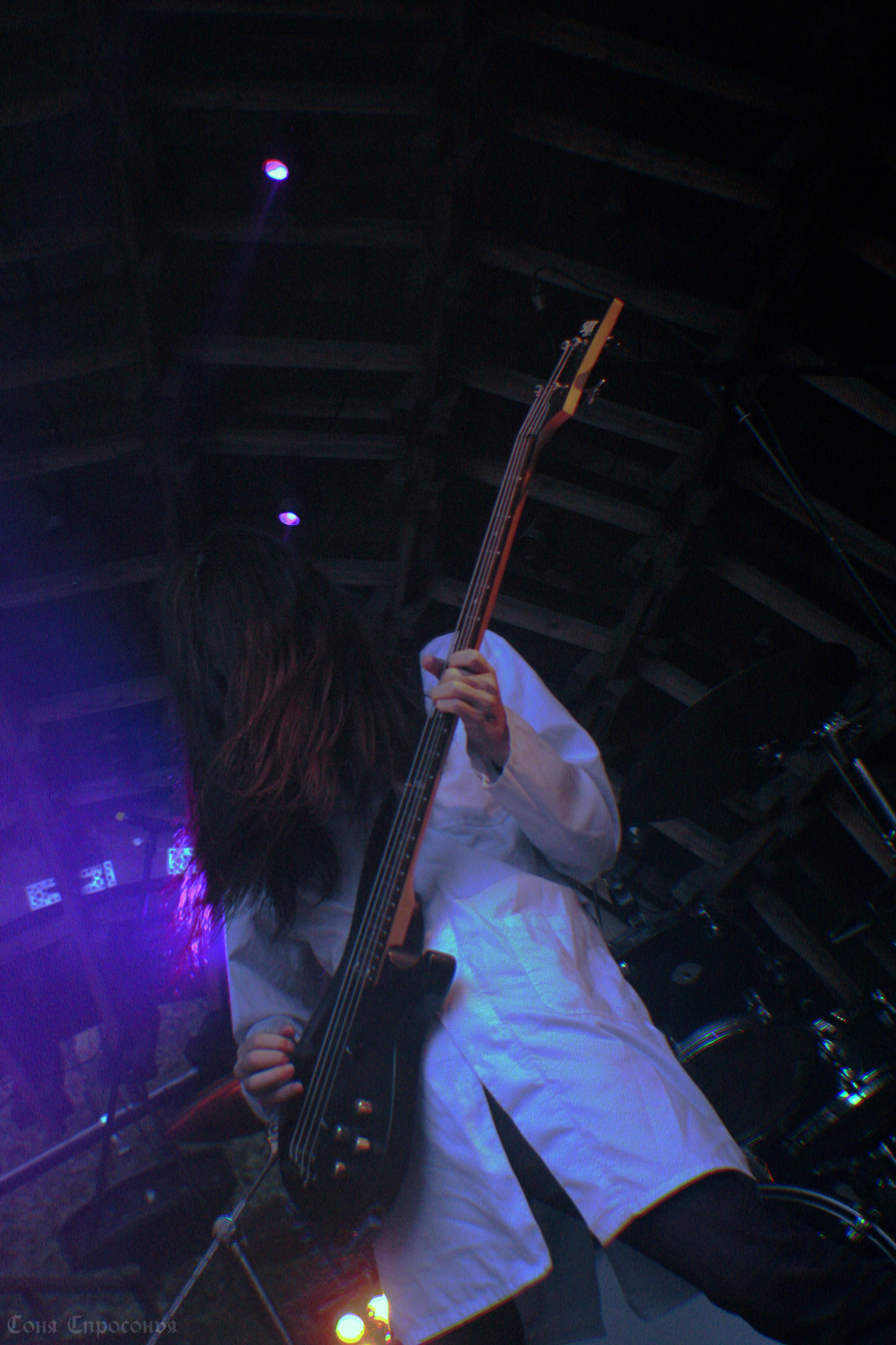 Синестетик 26.08.23. Концертный и портретный фотограф в Москве Соня Спросонья