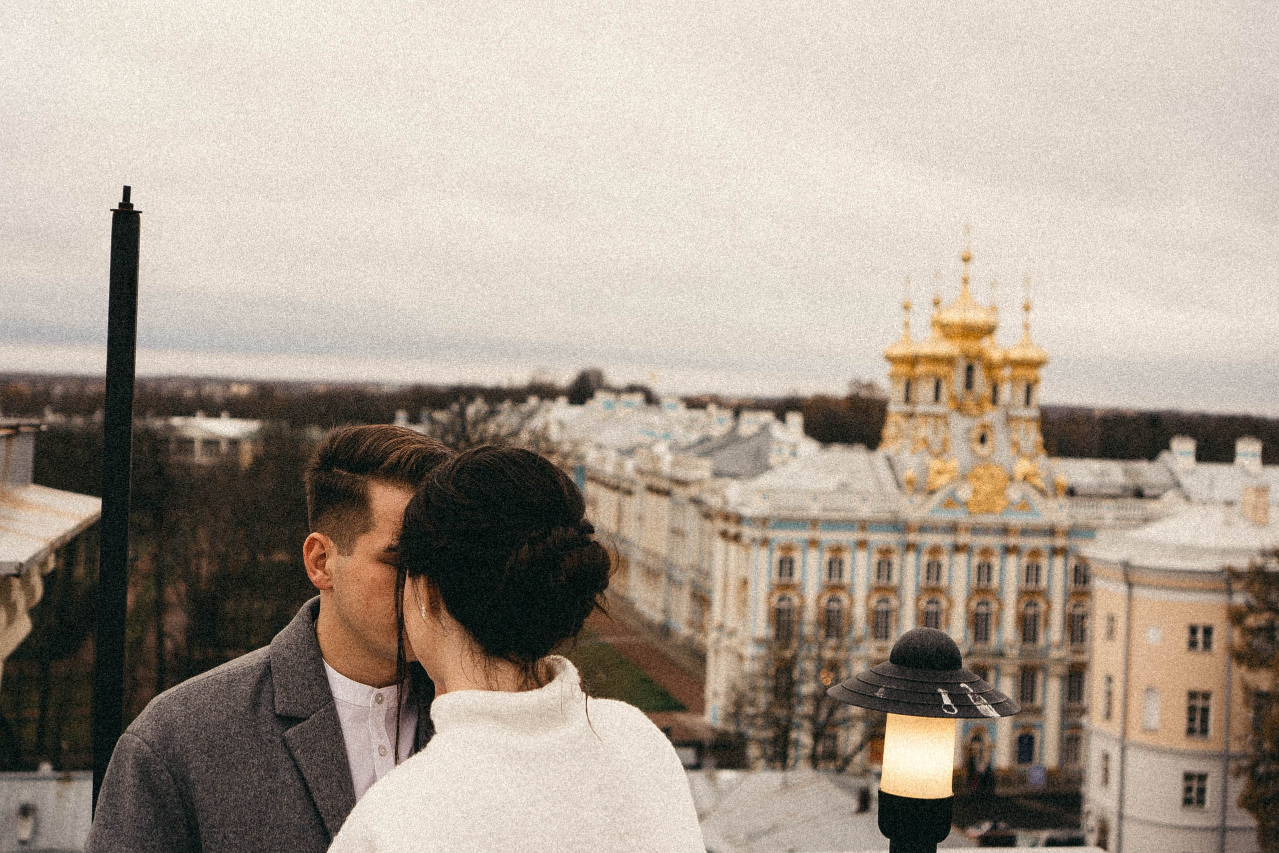 СВАДЕБНАЯ СЬЕМКА ПАРЫ В ГОРОДЕ ПУШКИН В ПАРКЕ ЕКАТЕРИНЕНСКОМ В НОЯБРЕ. Профессиональный фотограф, Санкт-Петербург — Виктория Богомолова