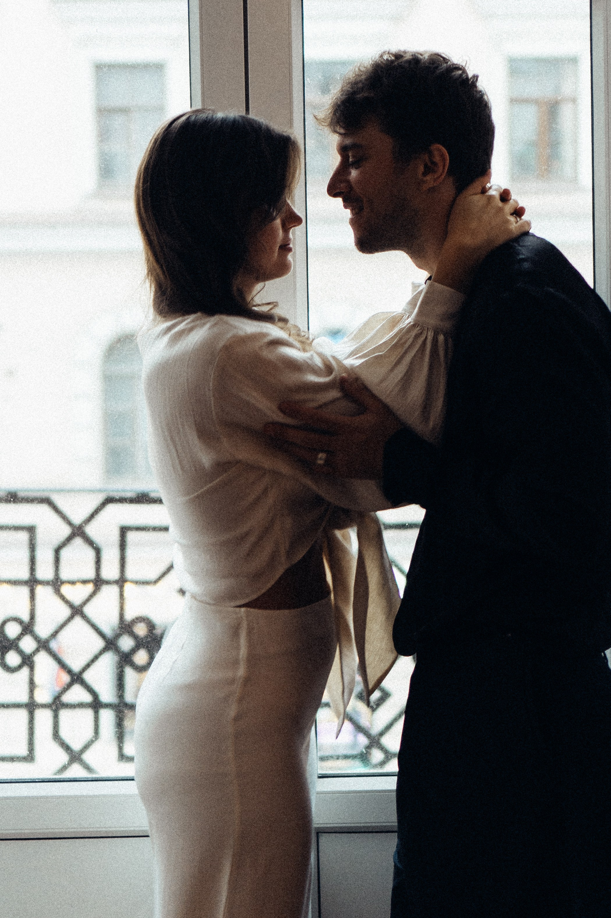 УТРО ЖЕНИХА И НЕВЕСТЫ В ПИТЕРСКОЙ КВАРТИРЕ И СЬЕМКА С СВАДЕБНЫХ ОБРАЗАХ. Профессиональный фотограф, Санкт-Петербург — Виктория Богомолова