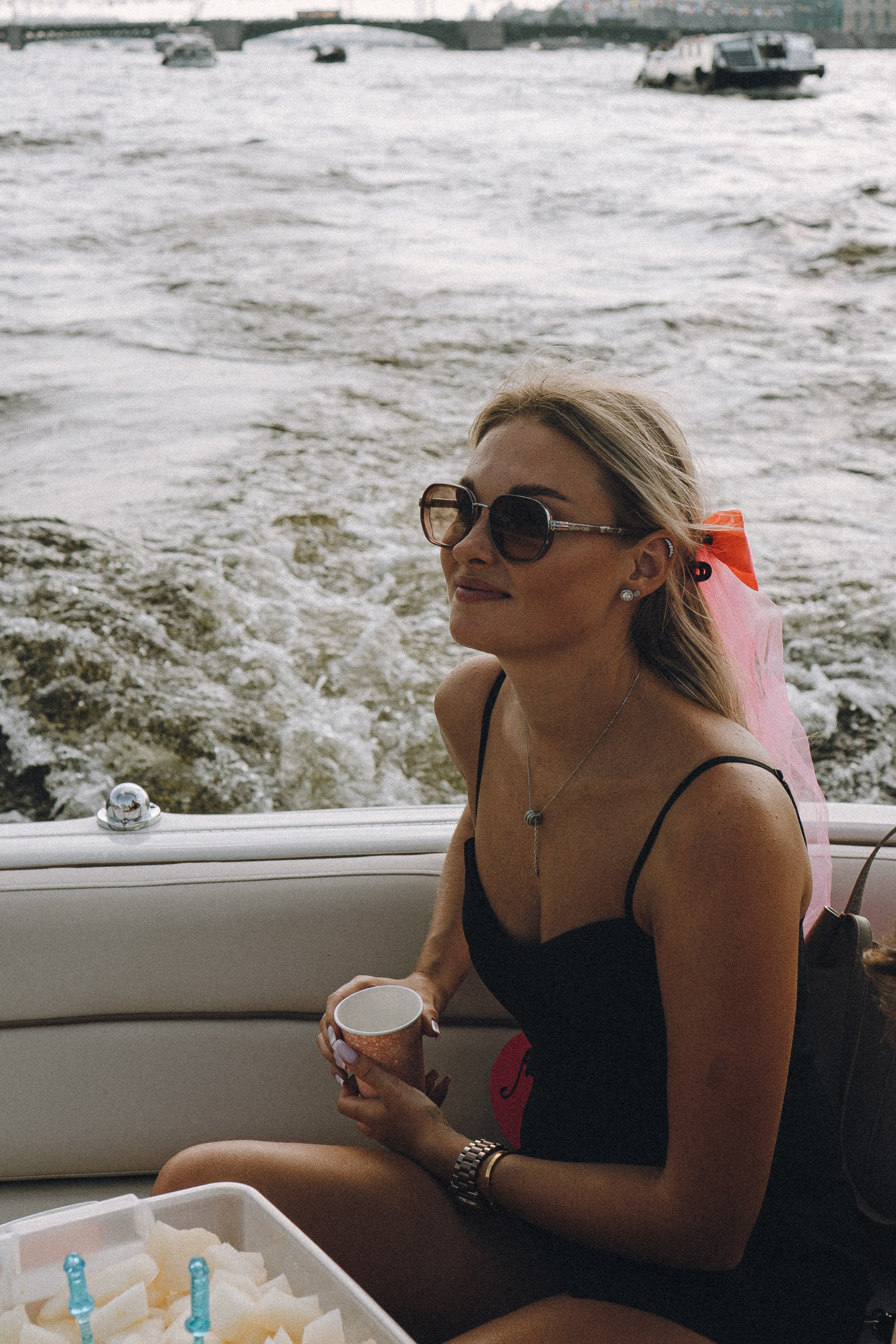 ДЕВИЧНИК НА КАТЕРЕ. Профессиональный фотограф, Санкт-Петербург — Виктория Богомолова