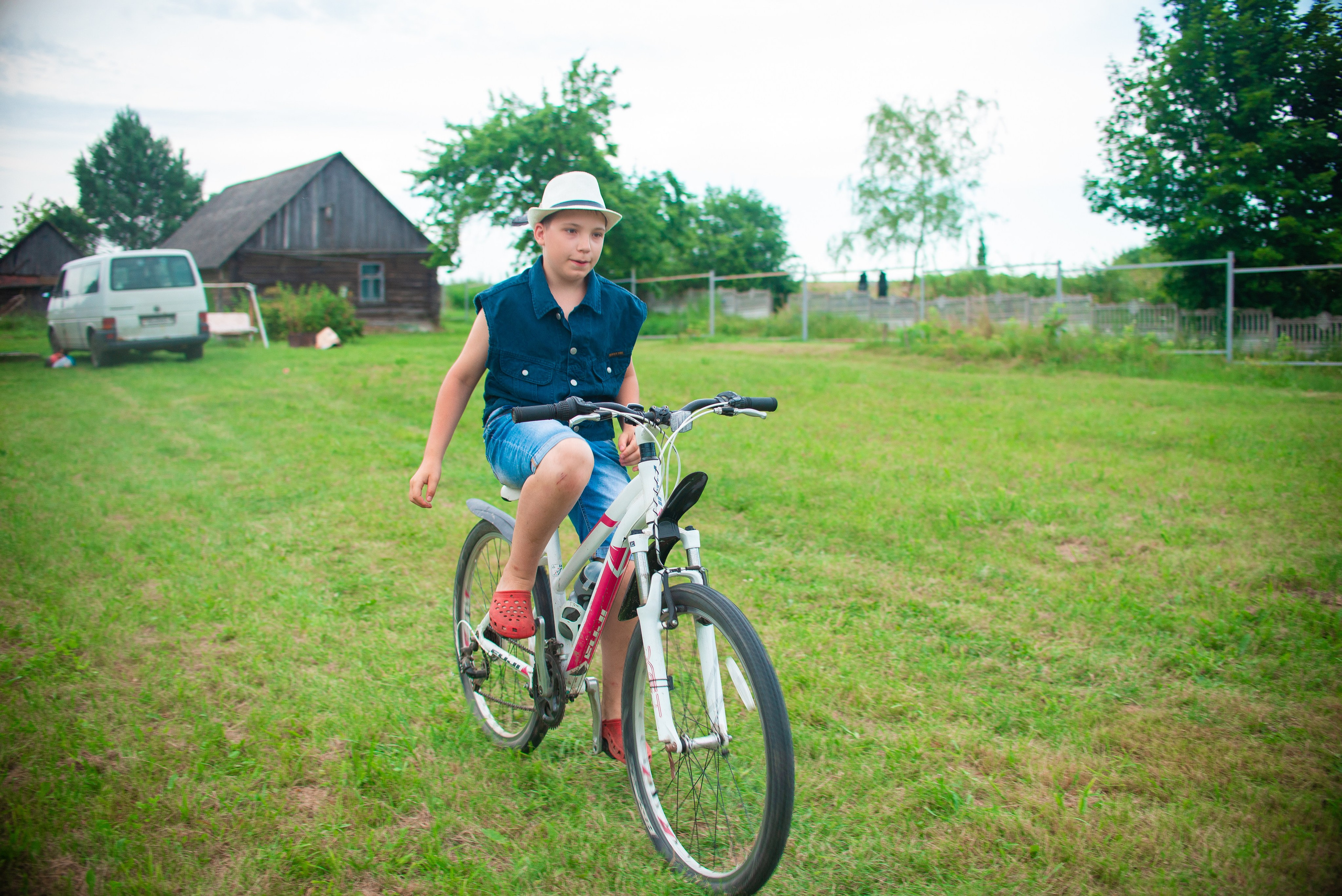 Деревенская история. Семейный фотограф на выписку из роддома и крещение Минск Настя Гришук