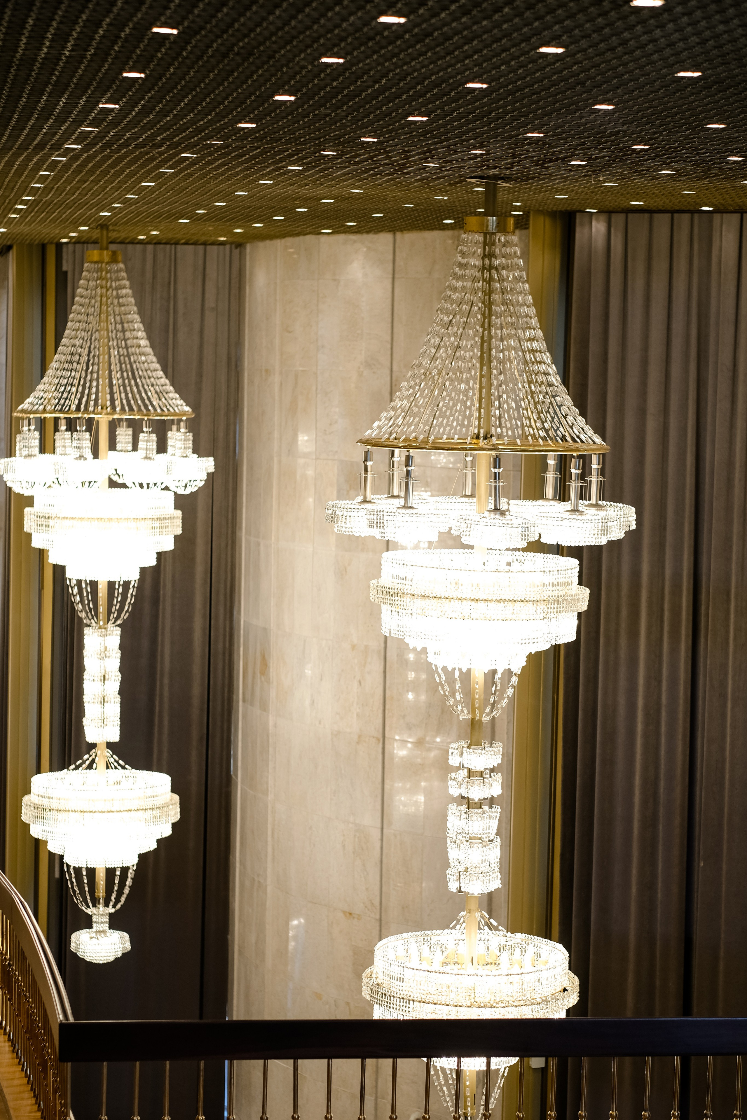 Свадебная фотосессия в театре драмы имени Наума Орлова. Свадебный фотограф в Челябинске Сырчикова Наталья