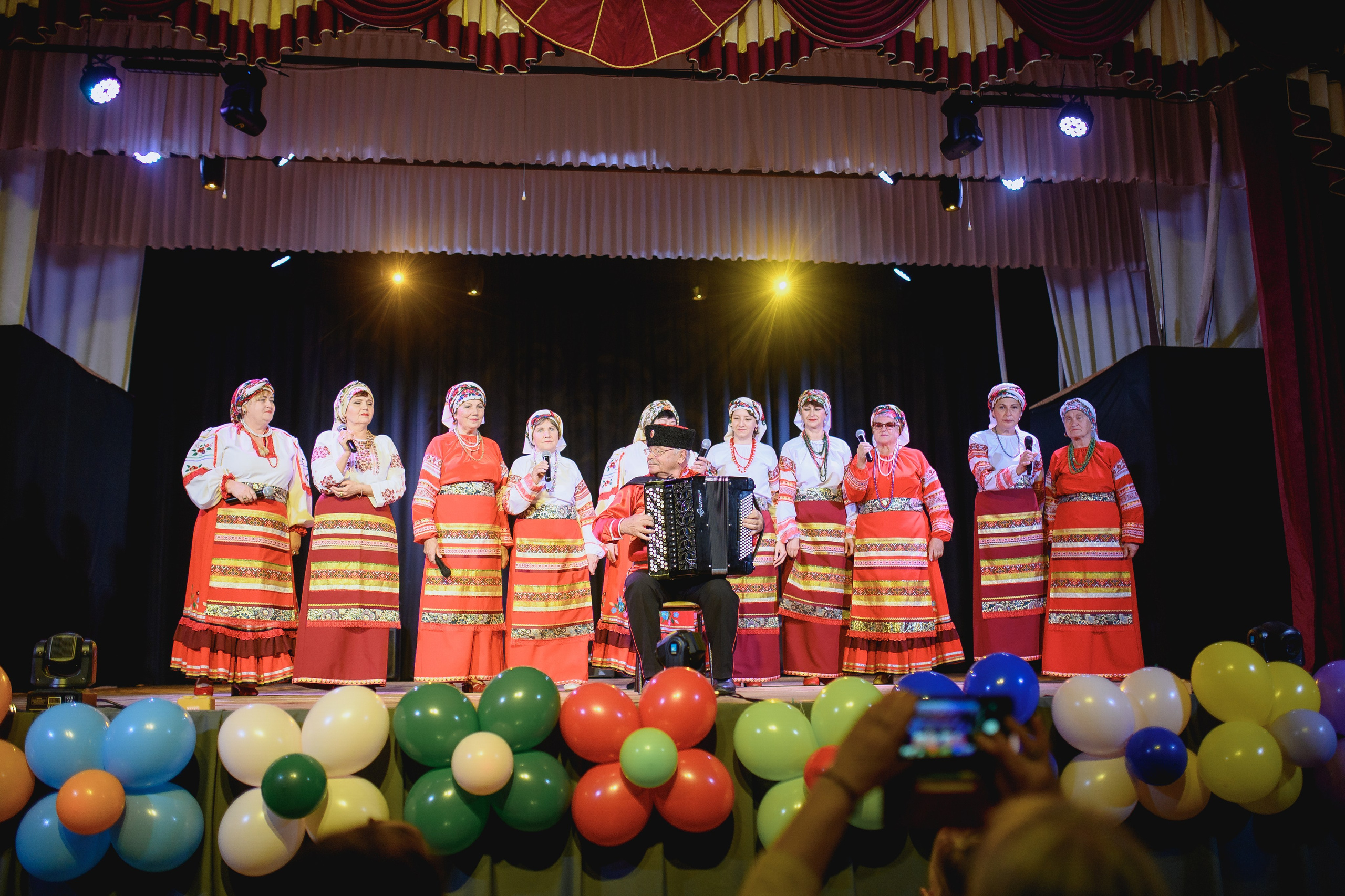 Концерт от 28.11.2025. Березанский КДЦ. День матери. Фотограф Котова Валентина