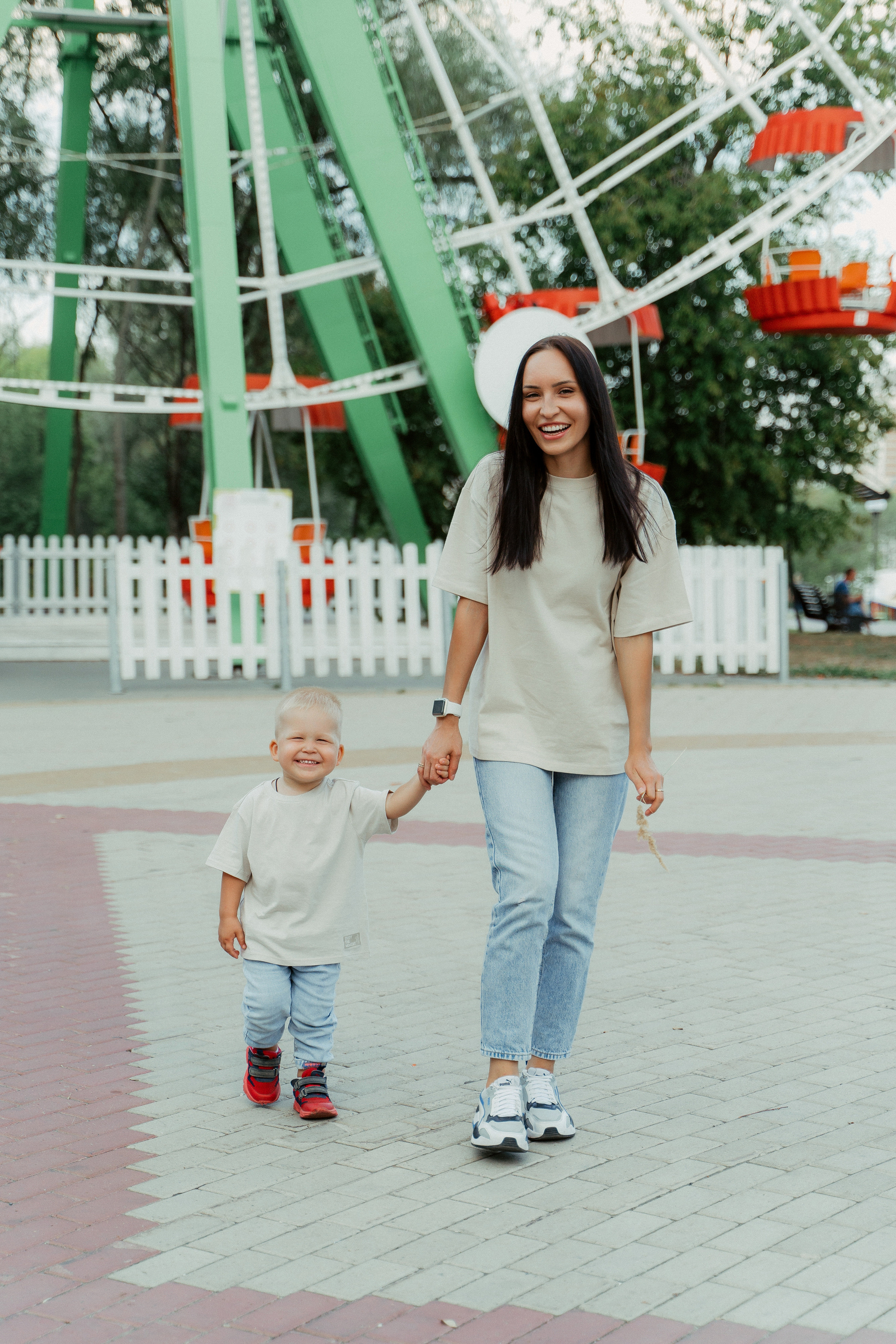 Мама с сыном в парке. Фотограф Никита Анкудинов. Москва — Чебоксары — Казань