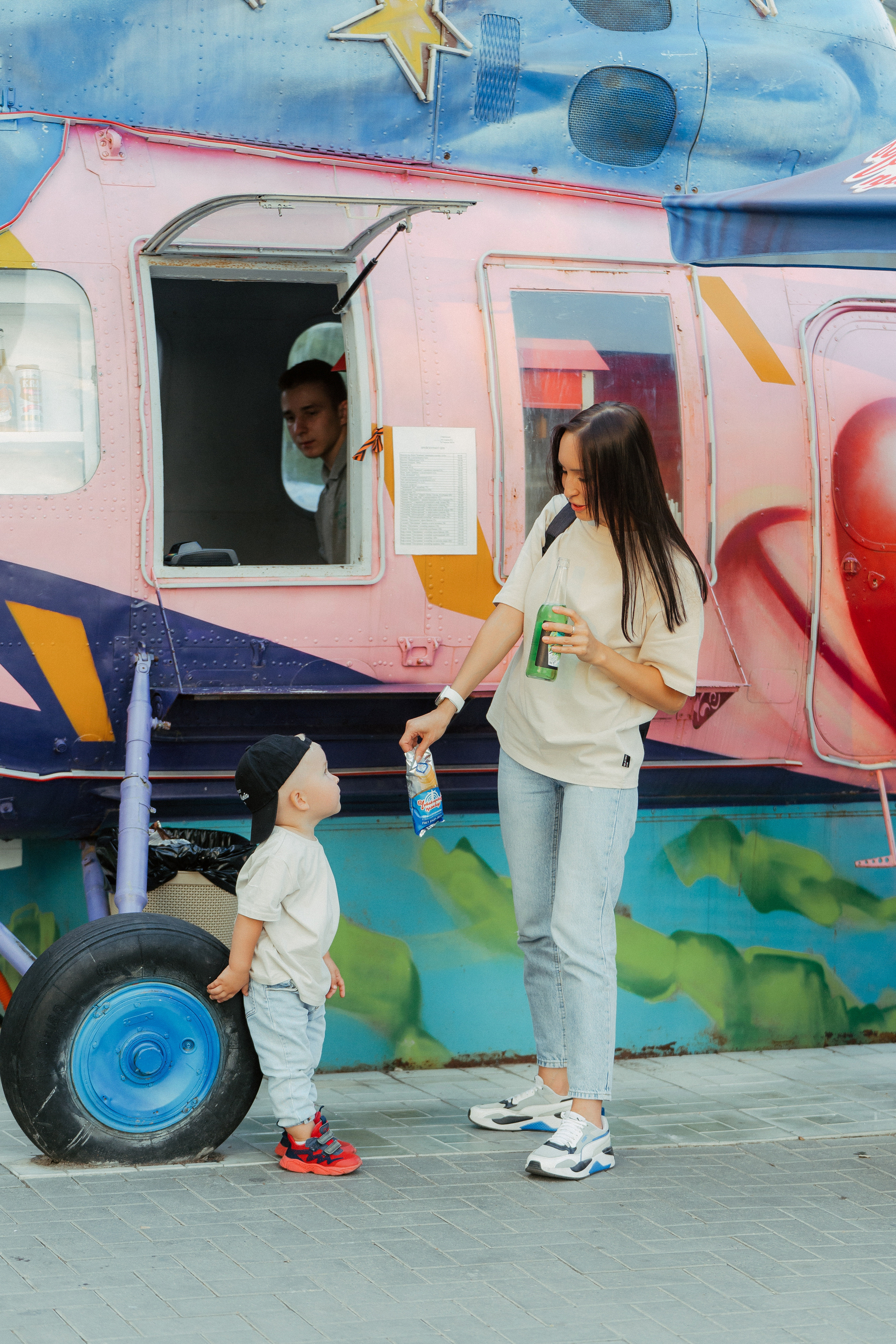 Мама с сыном в парке. Фотограф Никита Анкудинов. Москва — Чебоксары — Казань
