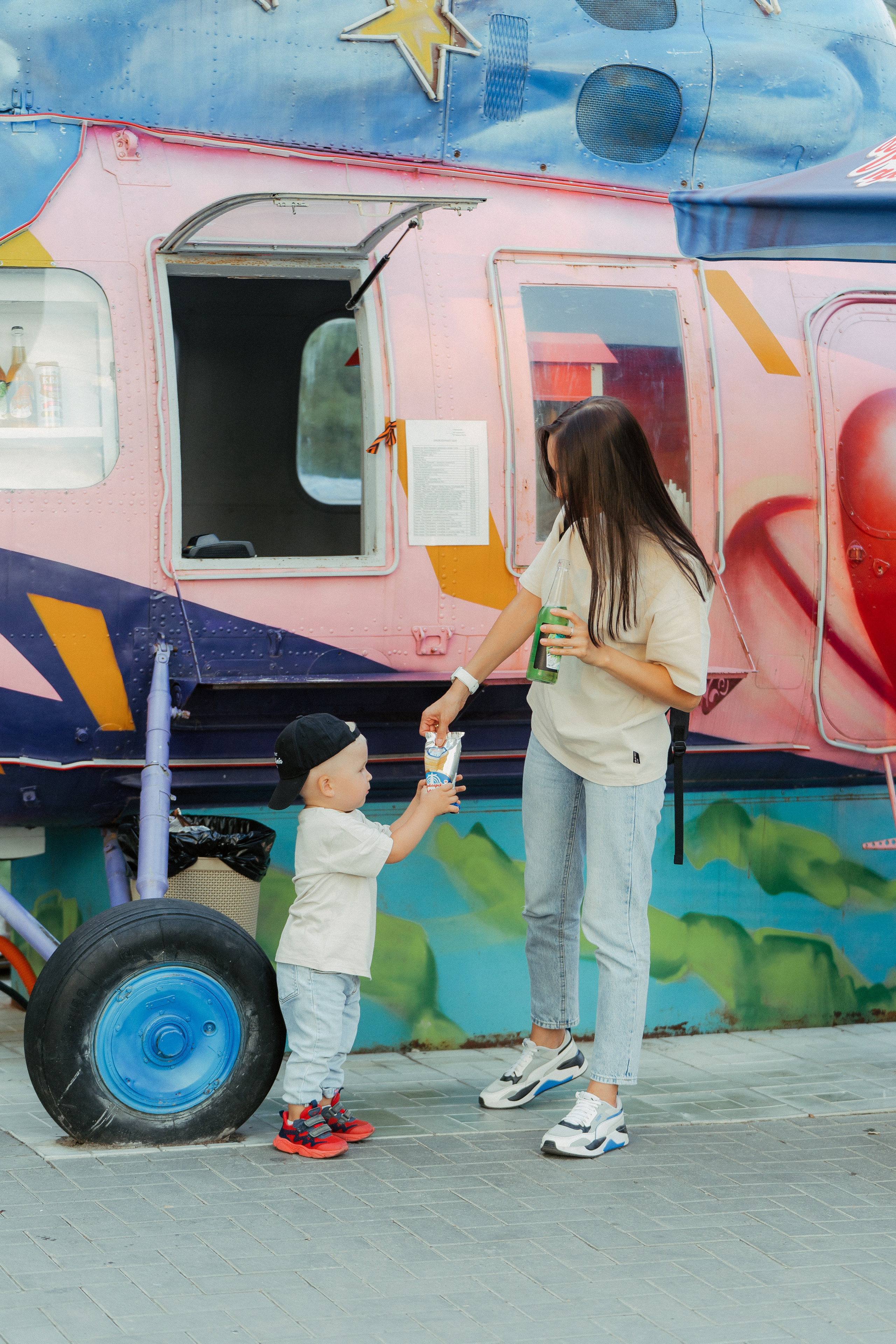 Мама с сыном в парке. Фотограф Никита Анкудинов. Москва — Чебоксары — Казань