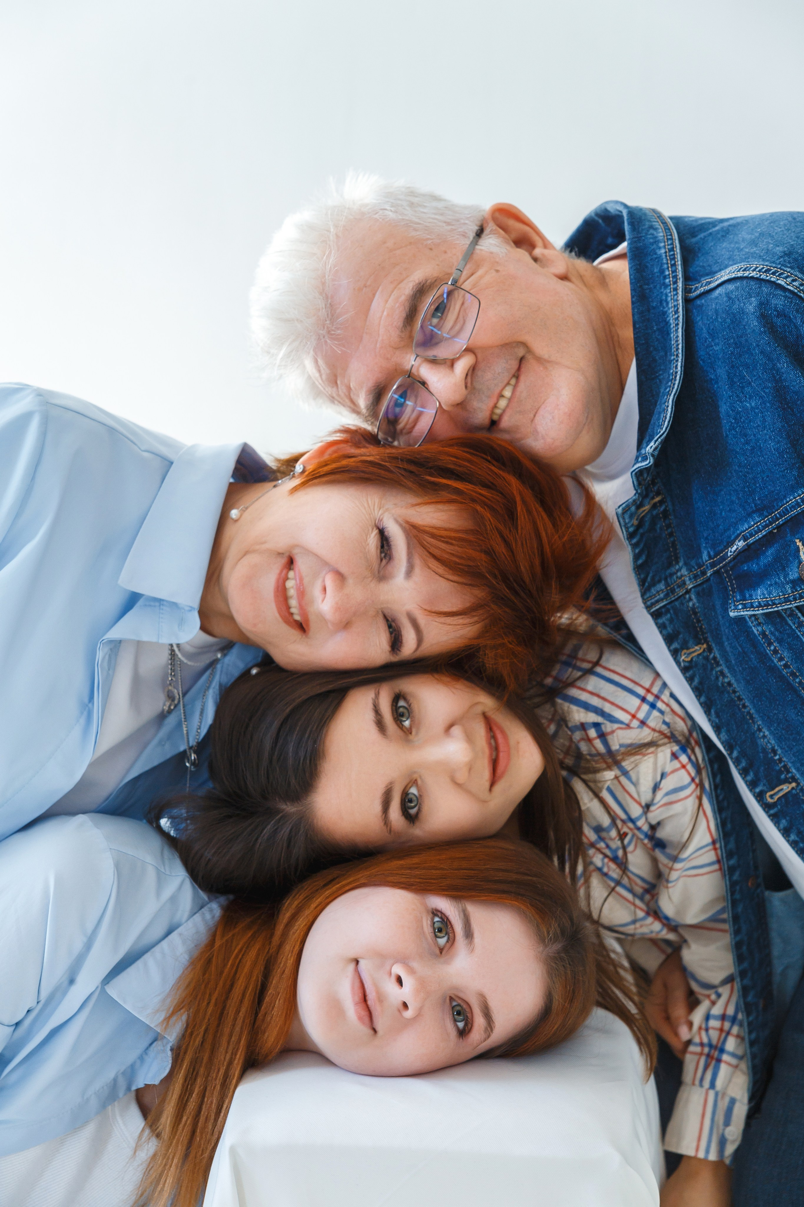 Рождественская встреча Синицыных в студии. Событийный фотограф Максим Бескоровайновнов