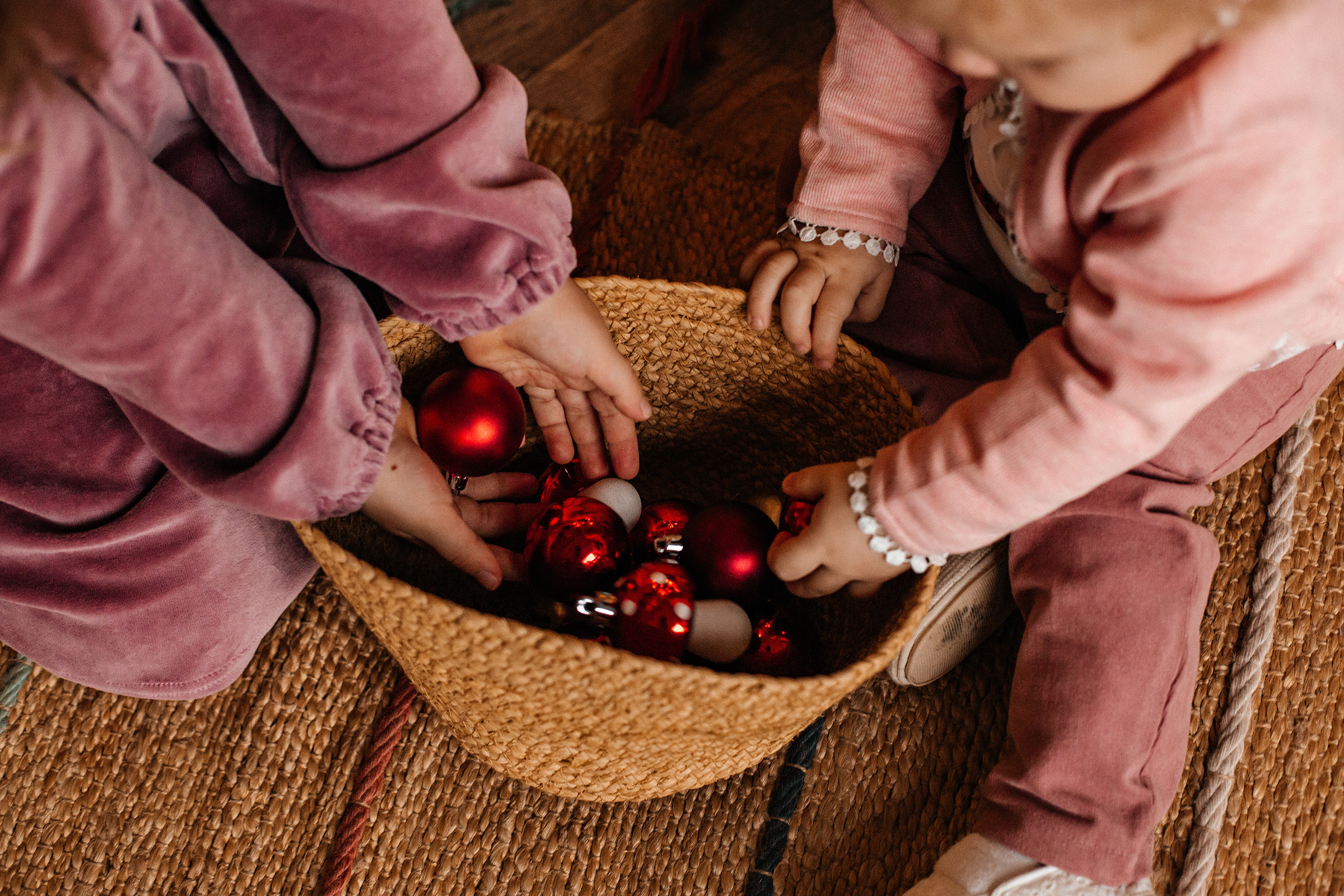 Настя+Денис=Соня и Варя. Семейный фотограф в Минске Саша Павлюк