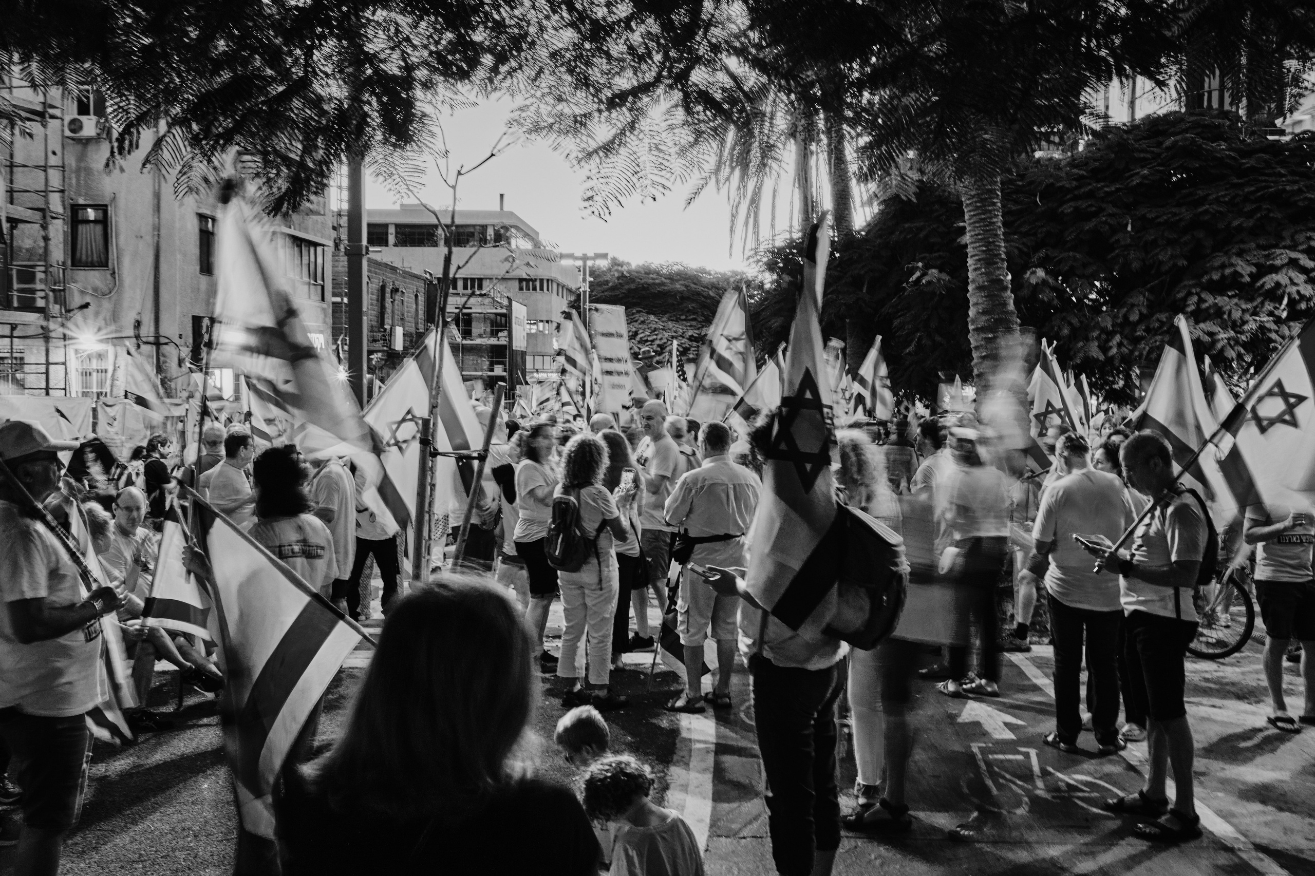 Репортаж с митинга в Тель-Авиве | Филипп Линзин. Репортажный и портретный фотограф в Санкт-Петербурге Филипп Линзин