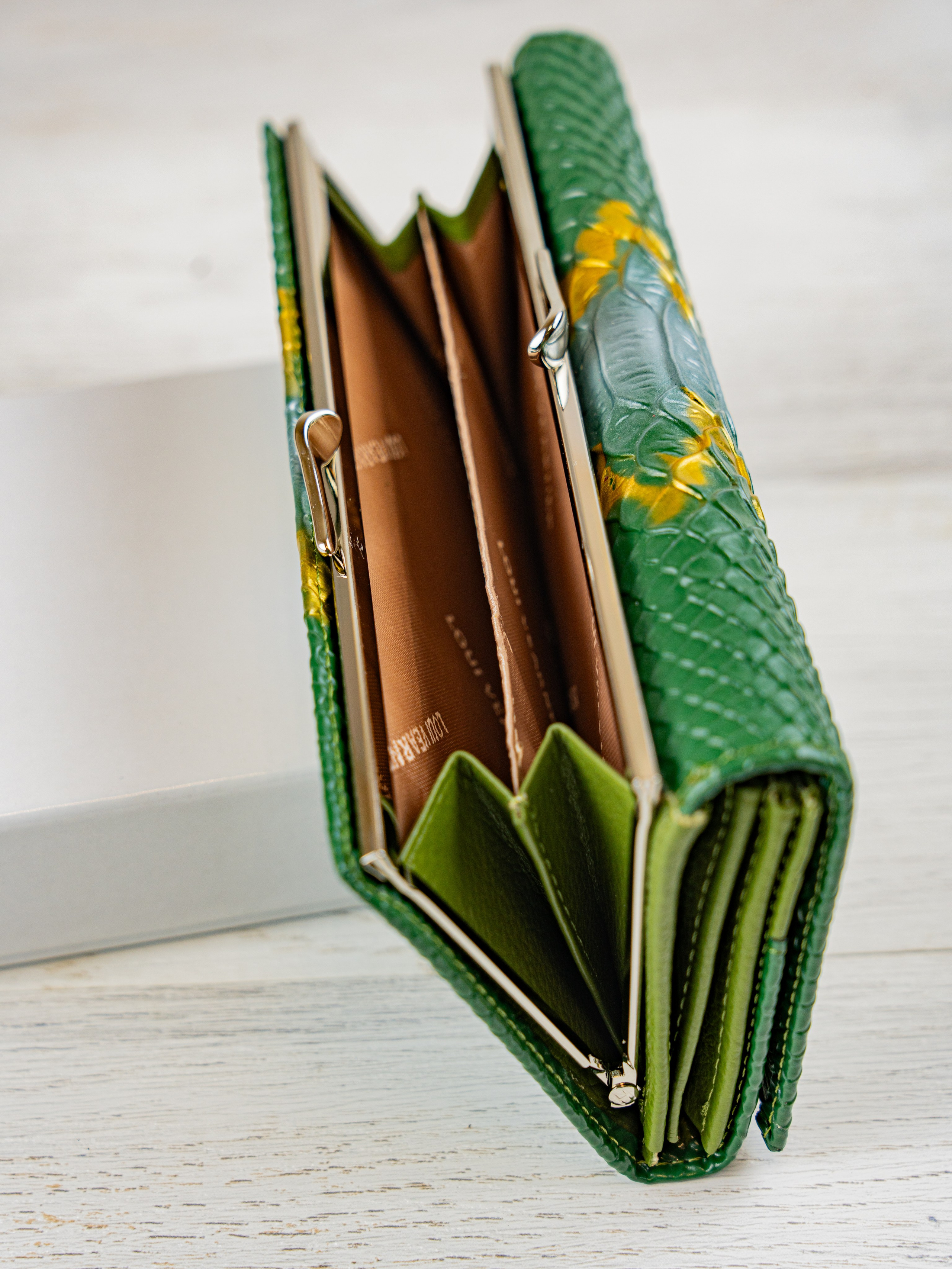 Фотосъемка кошельков для Маркетплейсов. Фотограф в городе Владимир