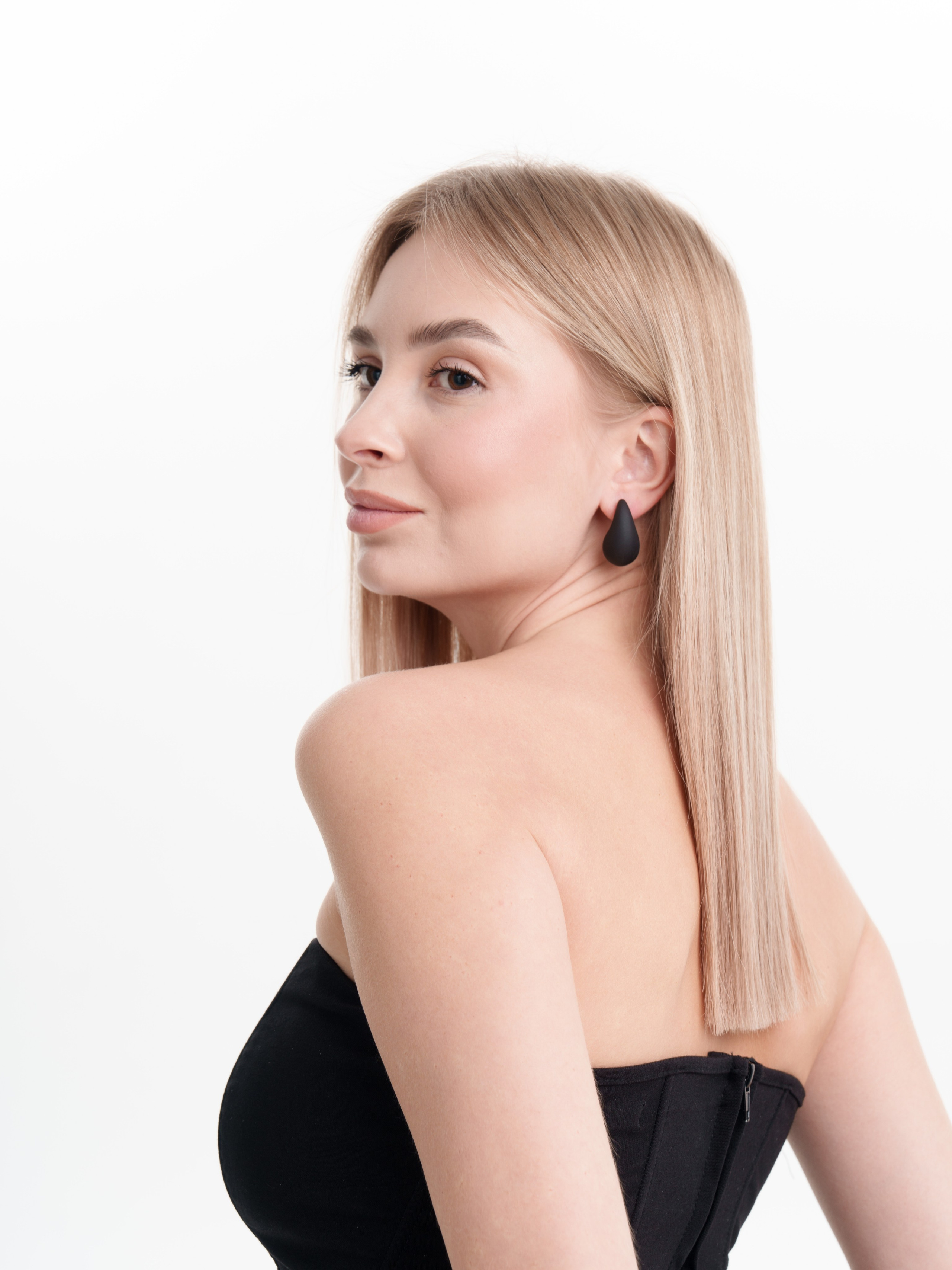 Съемка сережек для WB и OZON. Портретный и Контент фотограф Григорий Семенов (Grifon) в Ижевске