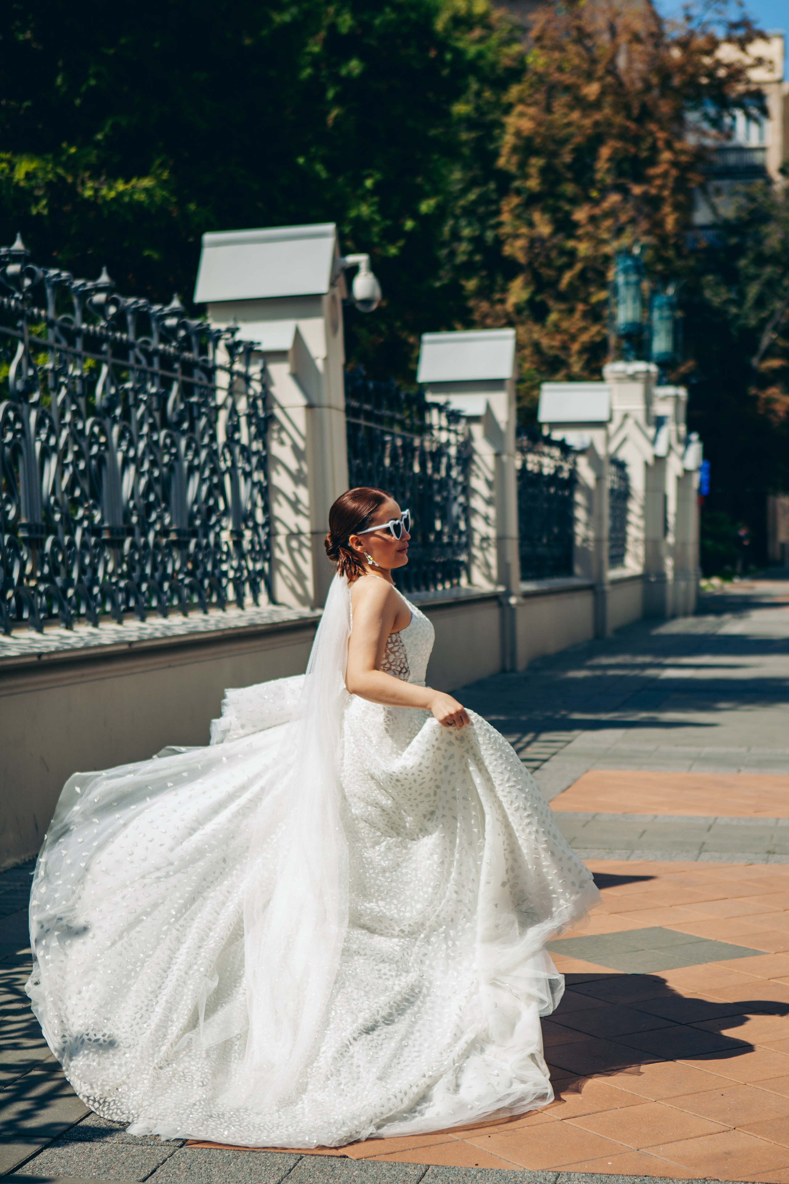 Свадебная фотосессия в отеле hartwell hotel и на патриарших прудах. Фотограф Ольга Ефремова