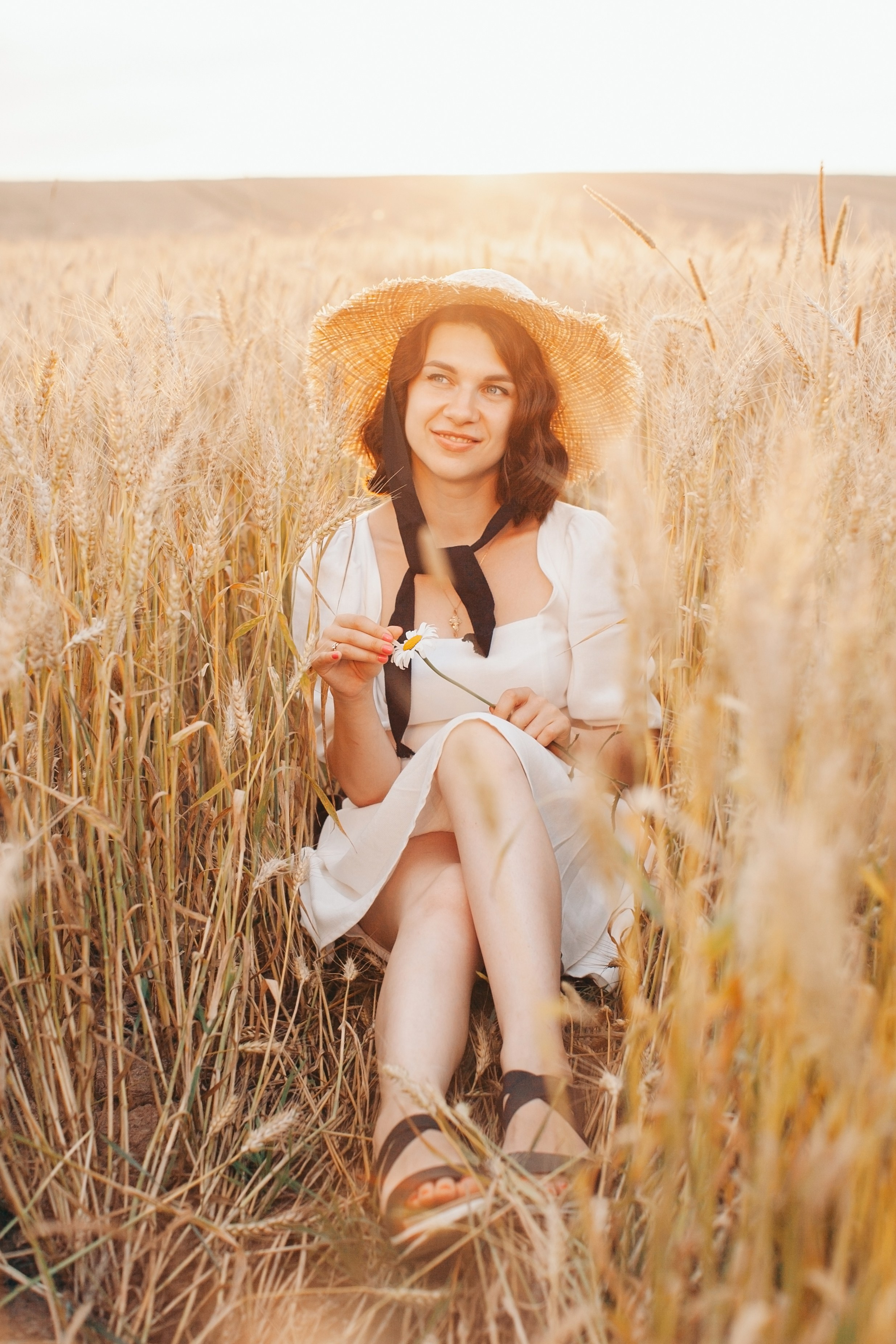 Семейная фотосессия в поле на закате. Фотограф Ольга Ефремова