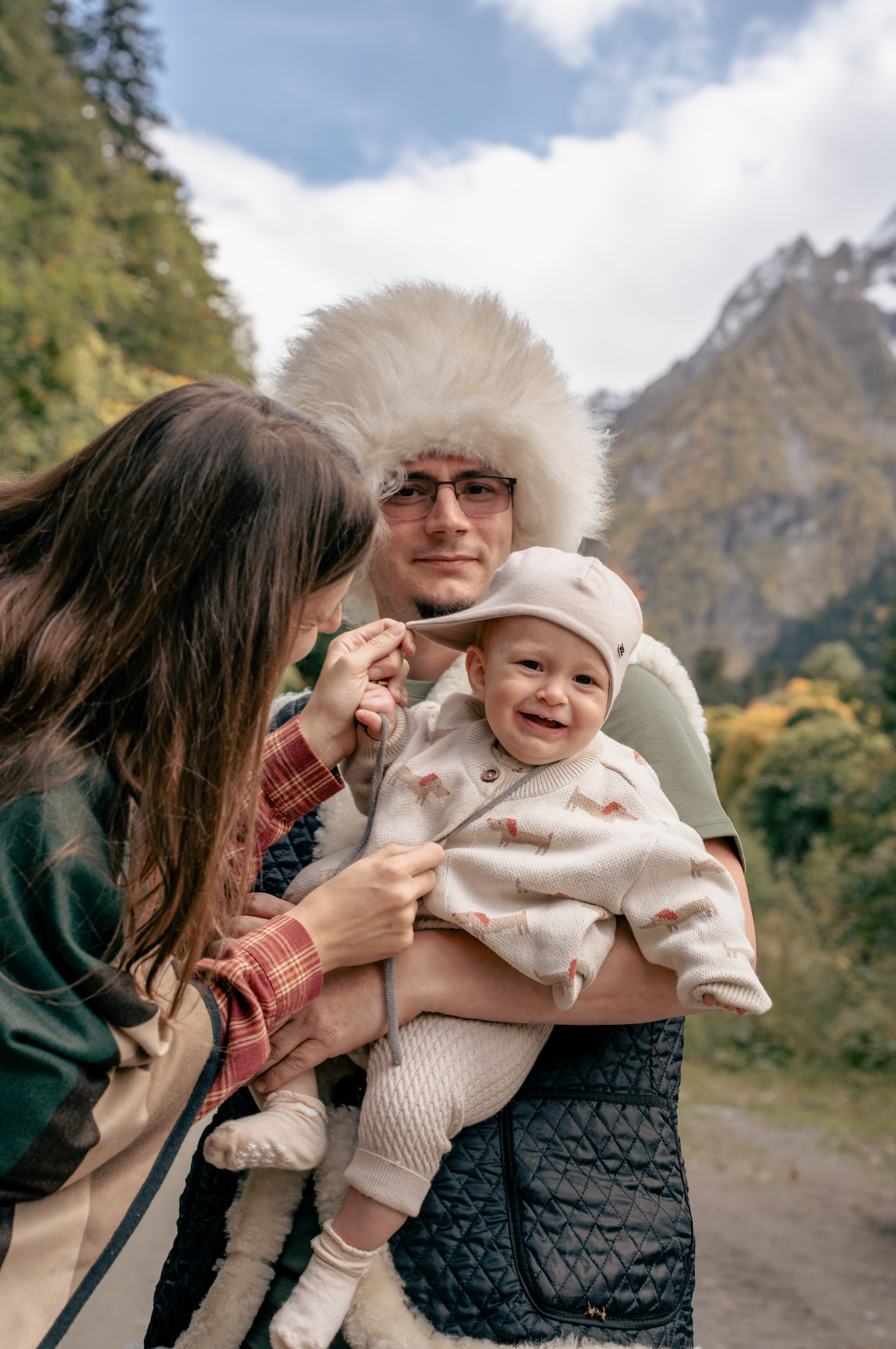 Семейная фотосессия в Домбае. Фотограф КМВ|ГОРЫ Пятигорск Железноводск Ессентуки Кисловодск Домбай Архыз Эльбрус