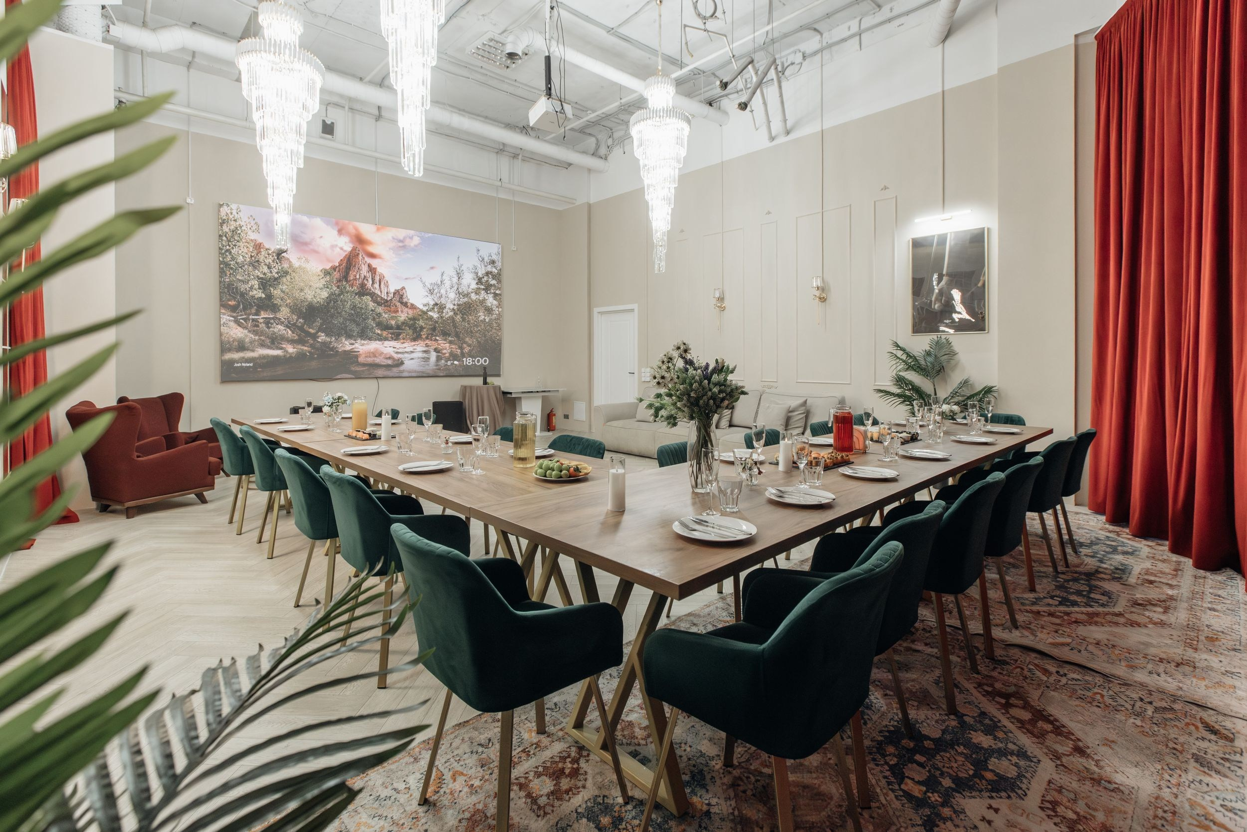 Площадь Карла Фаберже 8Е. Аренда лофта в СПб для мероприятий