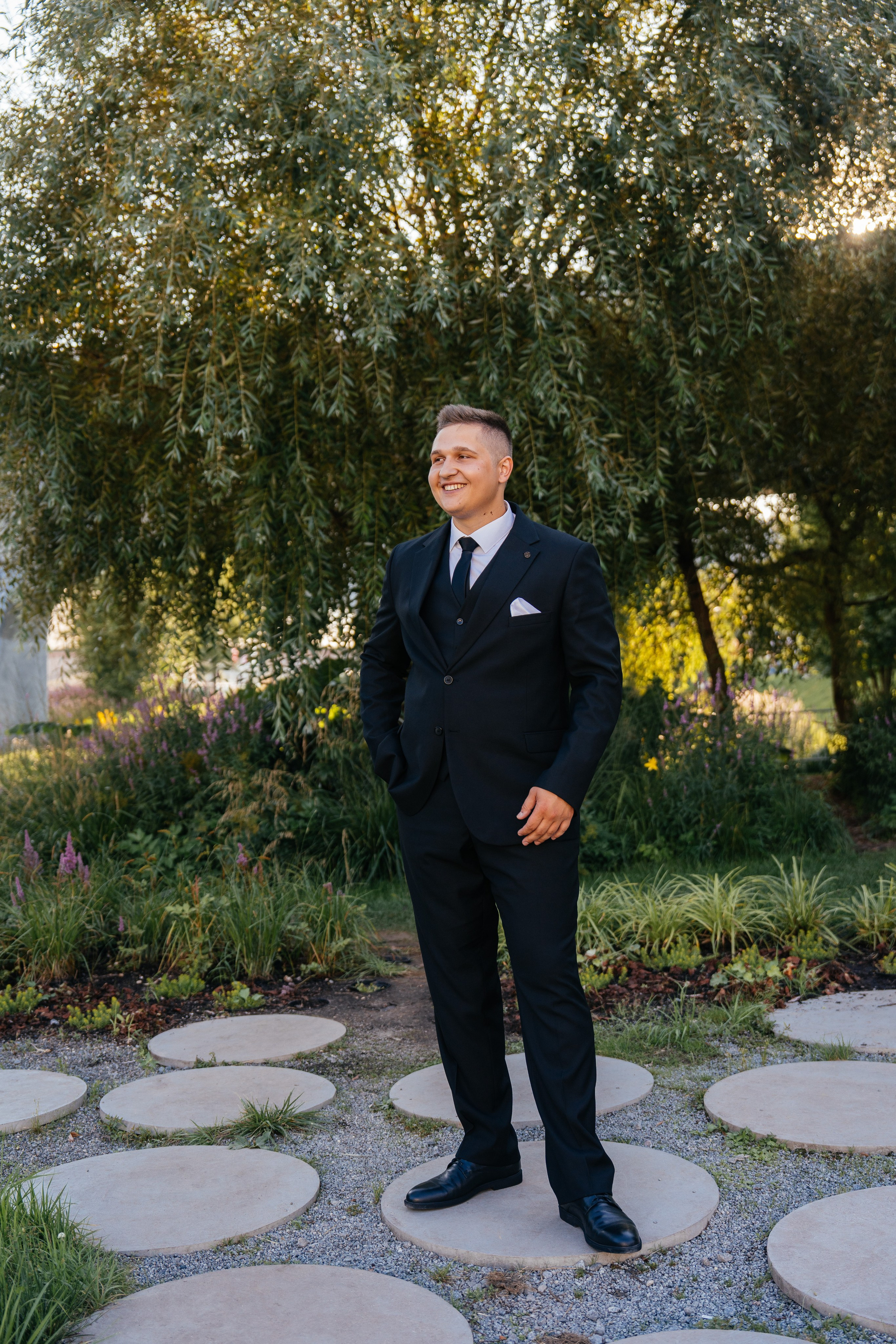 Свадебная фотосессия в Москве у высотки на Котельнической набережной. Свадебный фотограф в Москве Анна Полушина