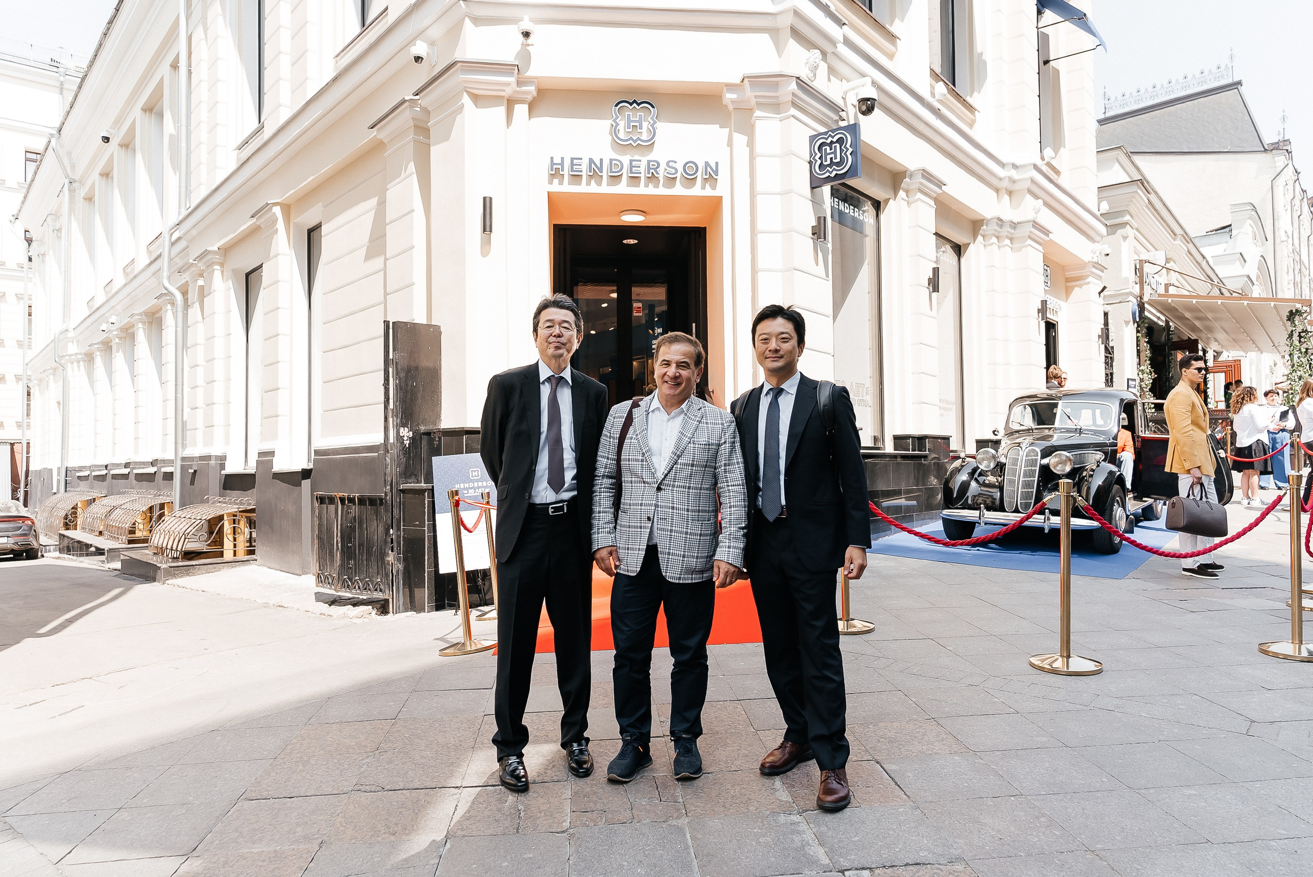 Henderson. Павел Краснов — Свадебный и репортажный фотограф в Москве