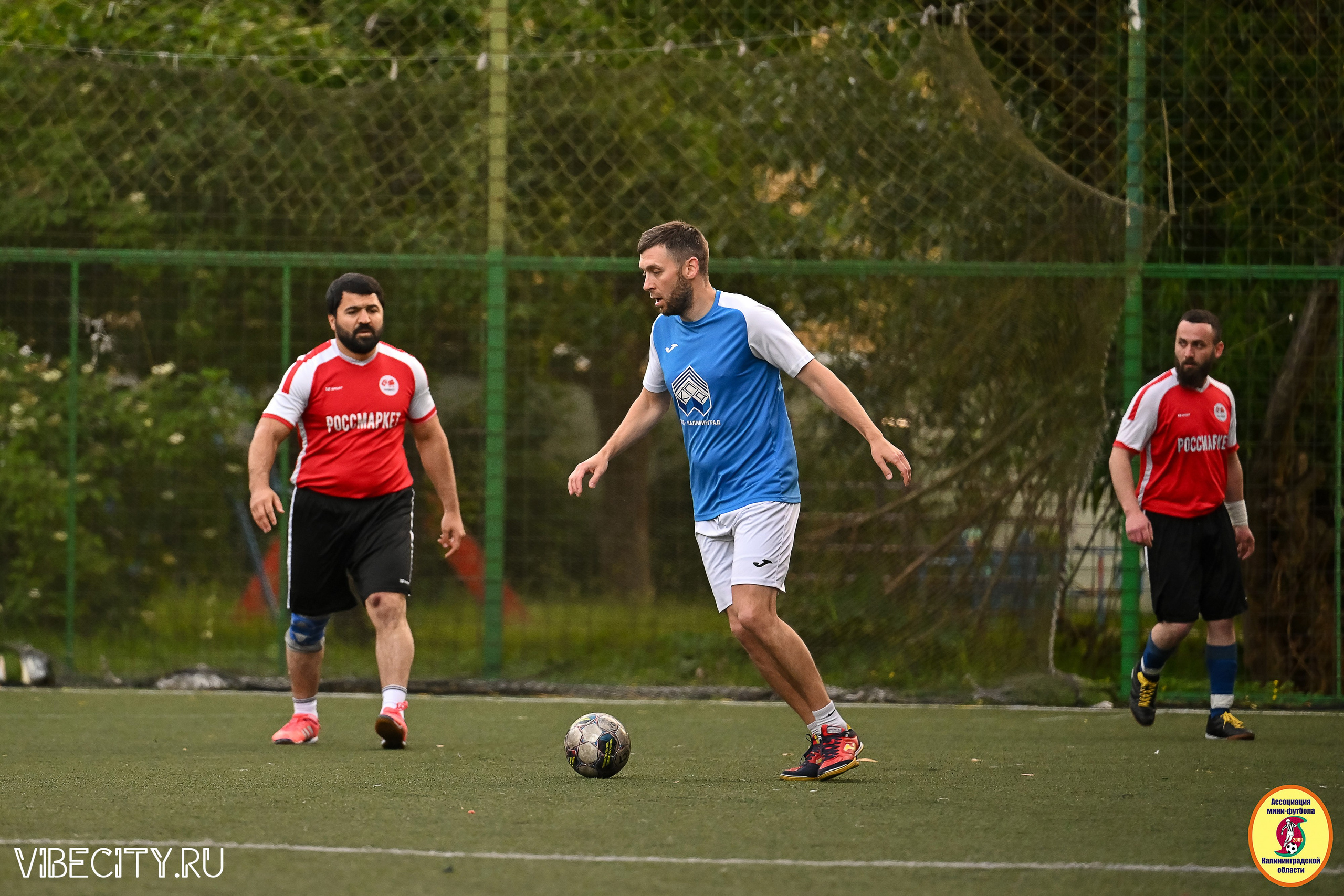 ИГРЫ МИНИ-ФУТБОЛЬНОЙ И КОРПОРАТИВНОЙ ЛИГИ. VIBECITY.RU Вайб Сити Ру Фоторепортажи Фотоотчеты Калининград