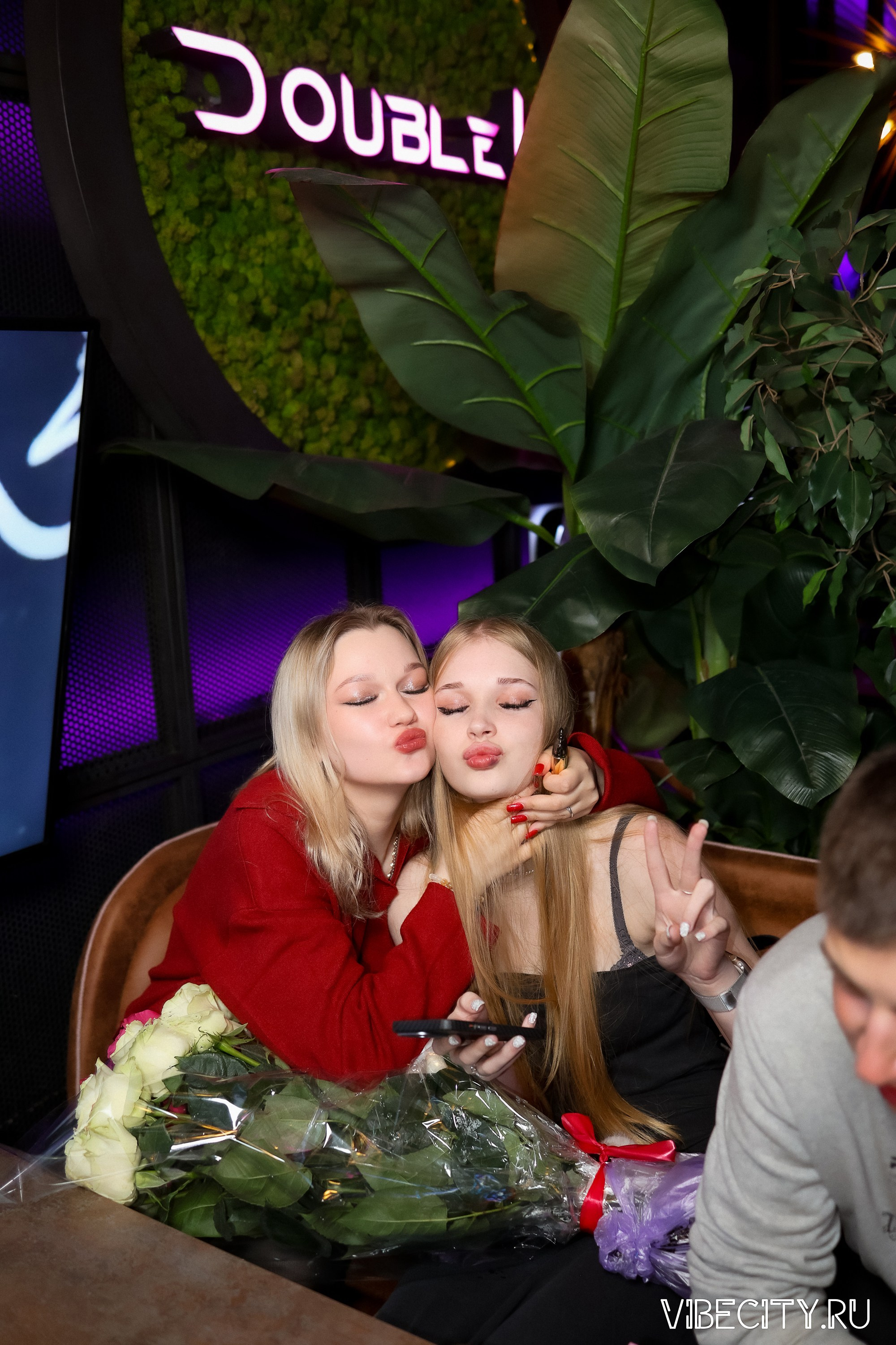 DOUBLE U. VIBECITY.RU Вайб Сити Ру Фоторепортажи Фотоотчеты Калининград