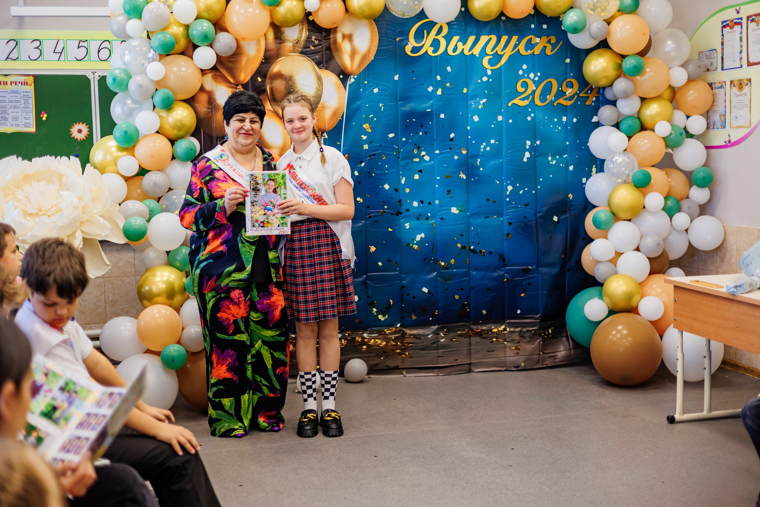 Выпуск 4а 25школа'24 год. Свадебный и семейный фотограф в Армавире