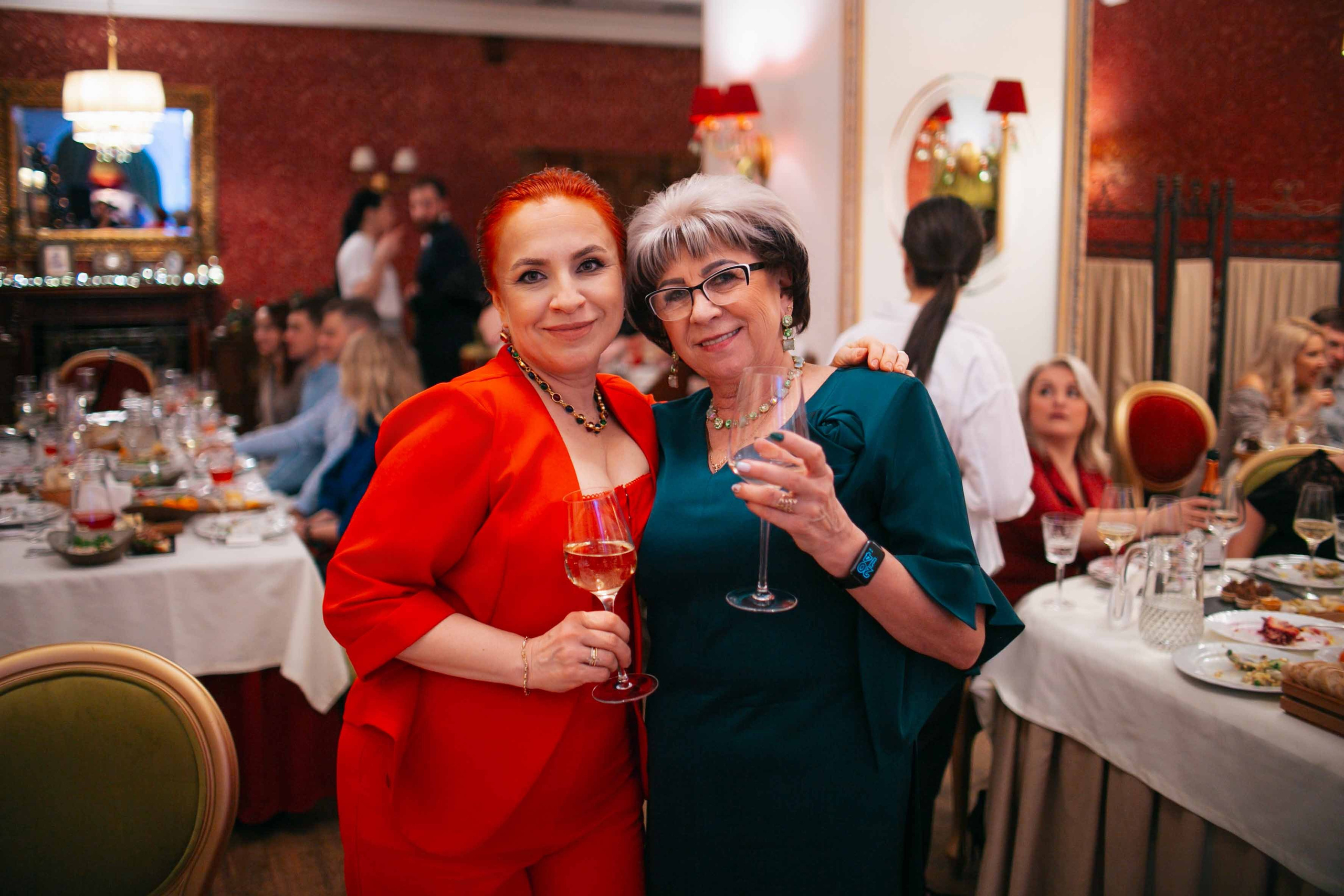 Вечер в «Дежавю». Ваш репортажный фотограф Артемий Антонов