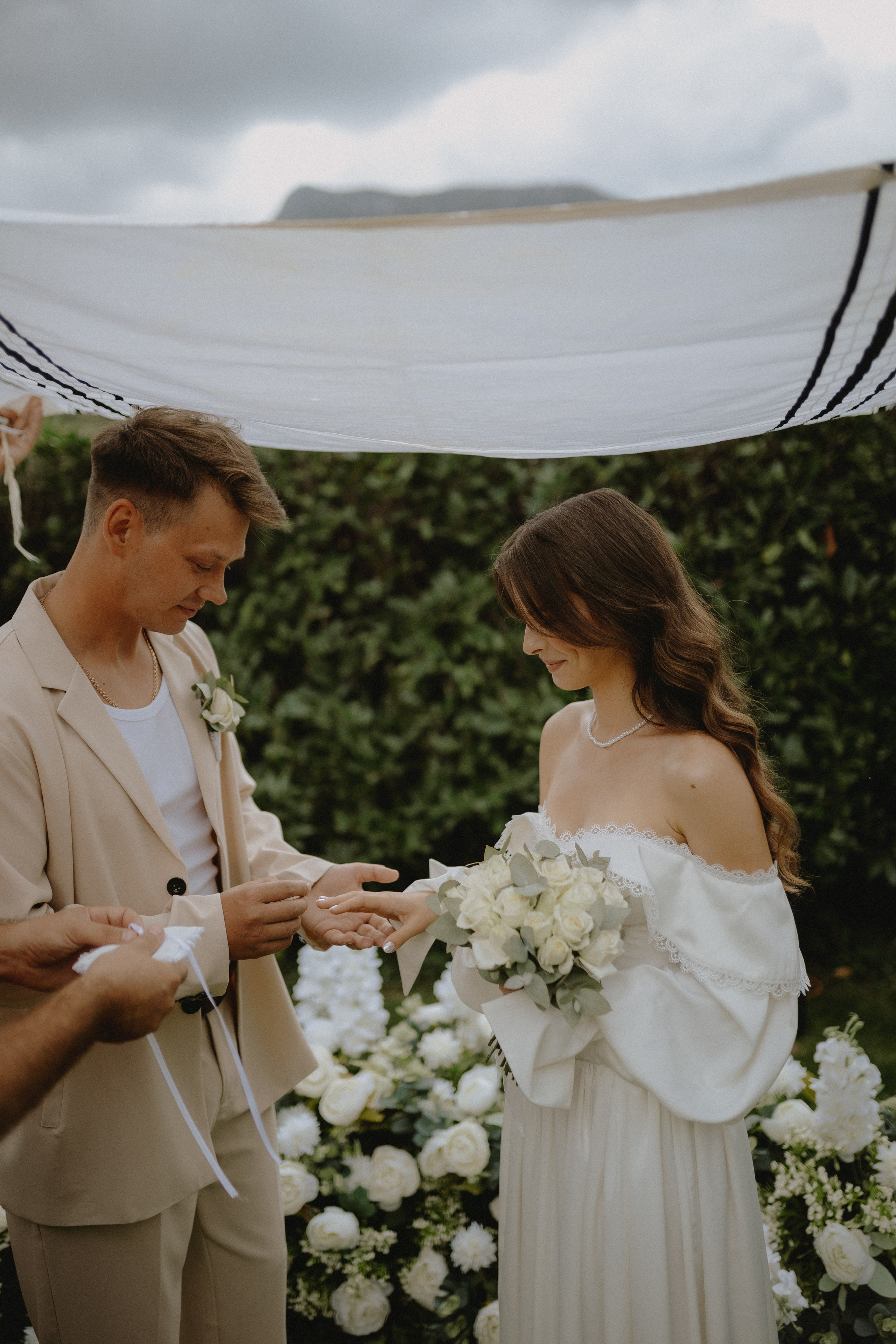 Дима и Настя | Rainy mountain wed | Крым. Свадебный фотограф в Санкт-Петербурге Анастасия Селиванова