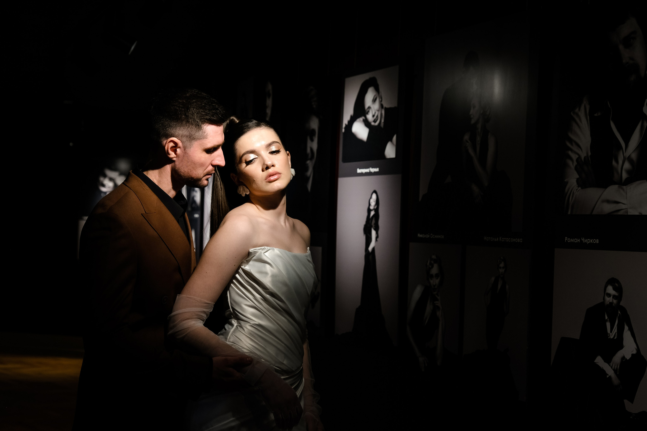 Свадебная фотосессия в театре драмы имени Наума Орлова. Свадебный фотограф в Челябинске Сырчикова Наталья