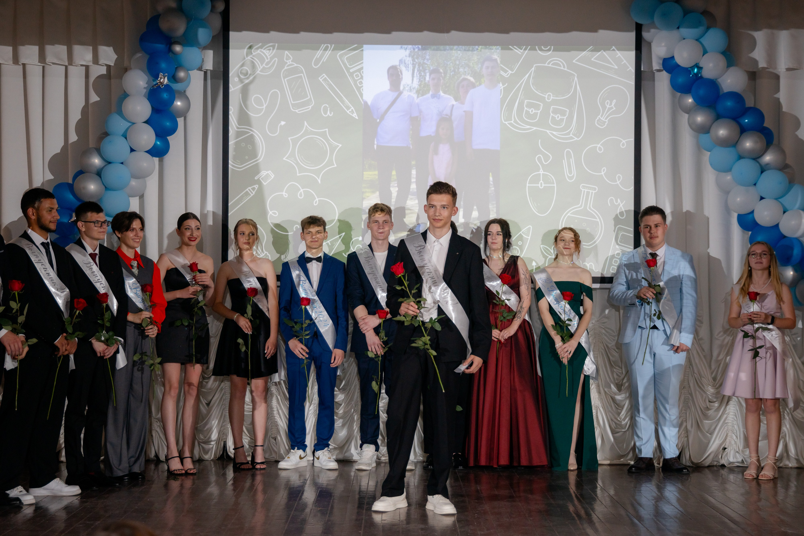 Школьный выпускной 2024 год в Соколе (Минск). Свадебный фотограф в Минске/Беларуси Сергей Спиридонов
