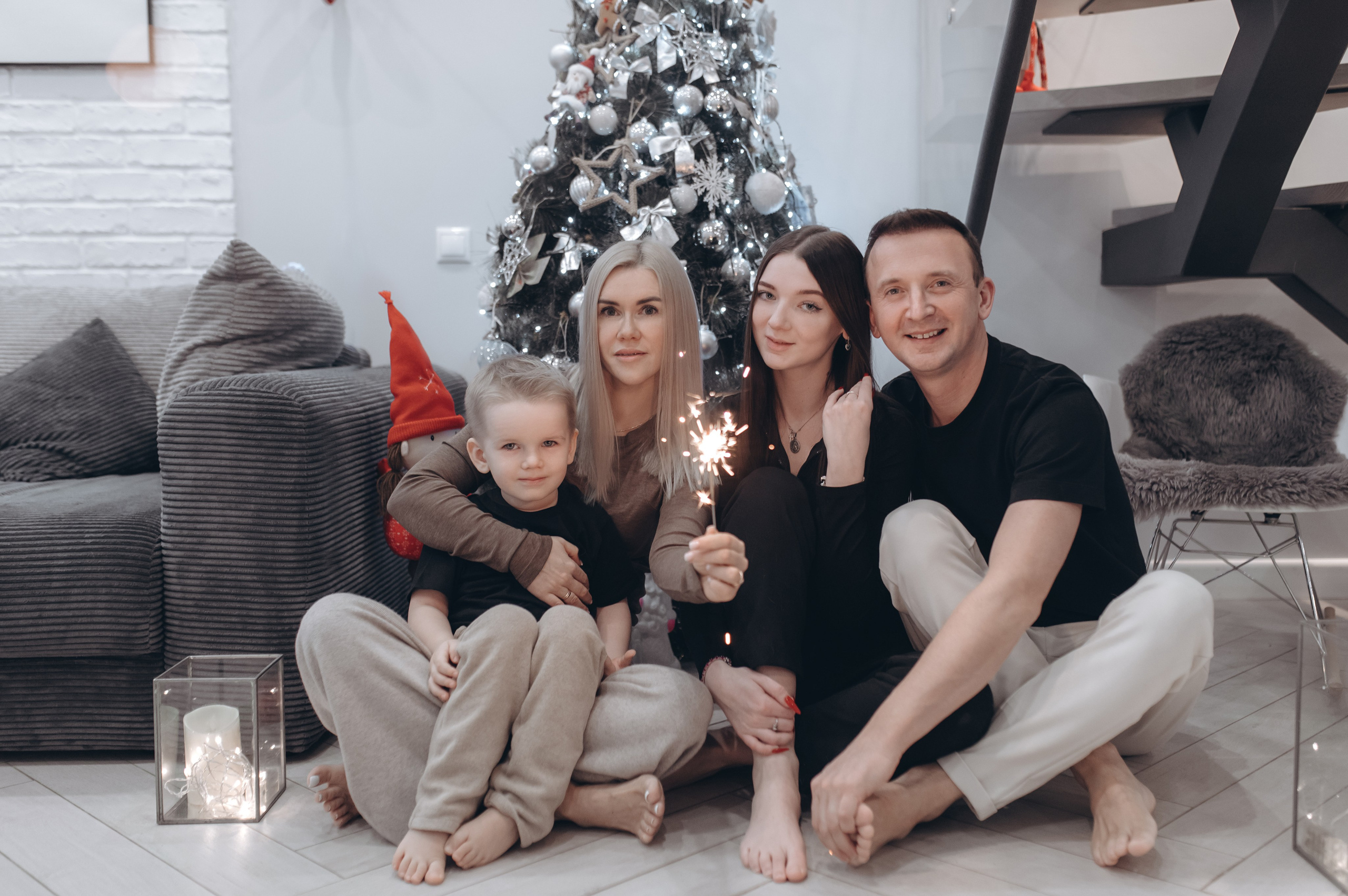 Виталя Аня Ариша Марк Бетти Яр Парк. Семьи