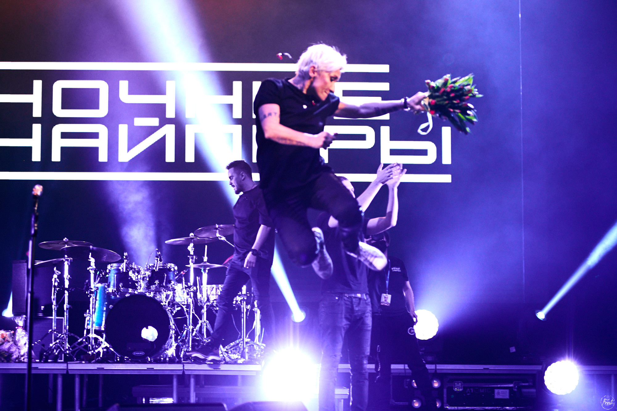 Диана Арбенина и Ночные Снайперы. Фотографии отовсюду и обо всем