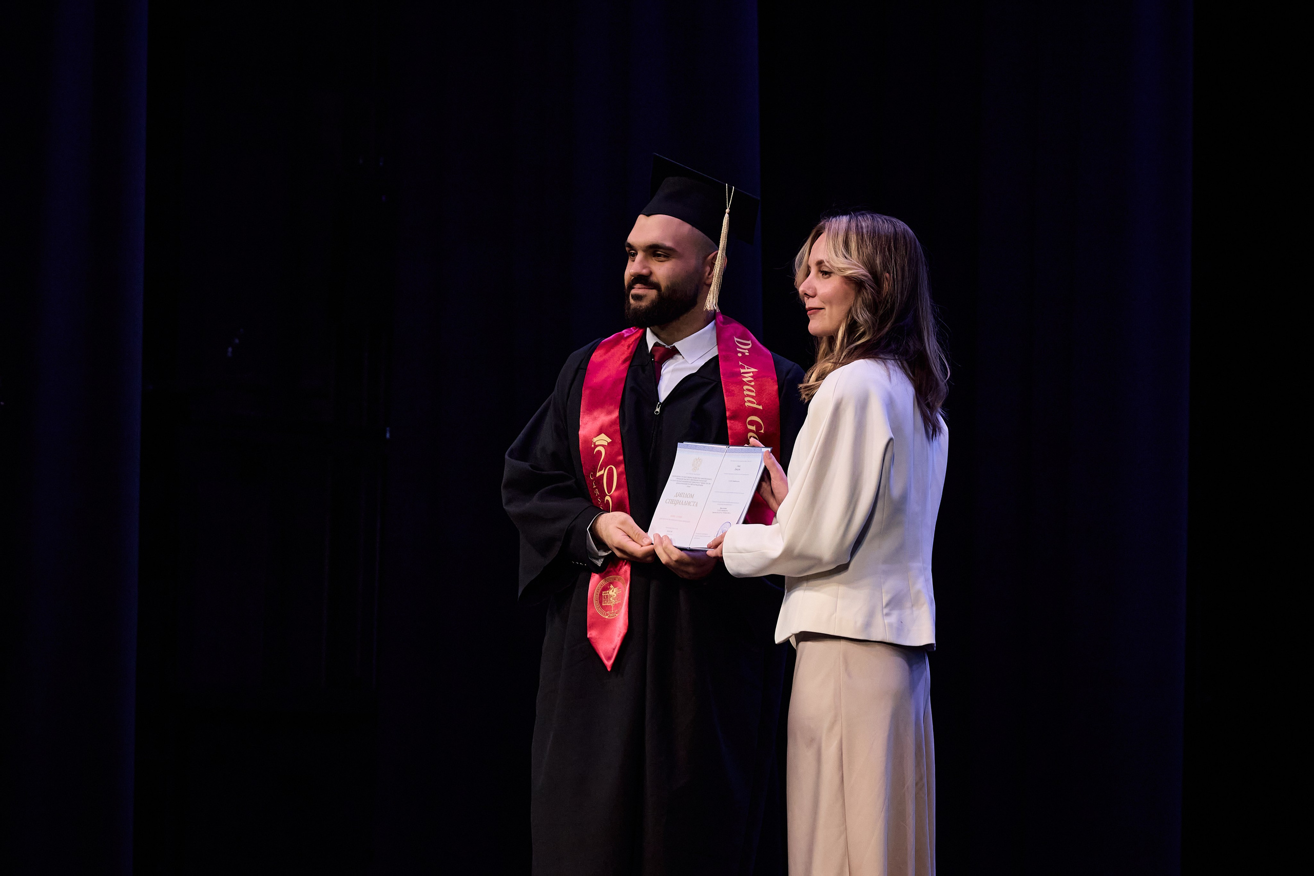 Выпускной КГМУ / Graduation 2026. Репортажный и портретный фотограф Казань / Горячих Полина