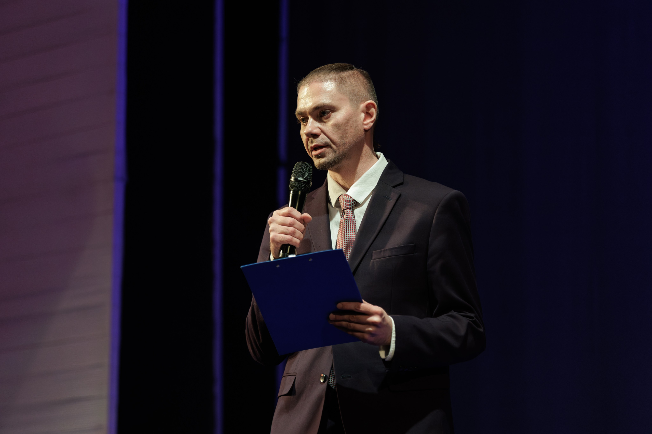 Человек года_Премия dk.ru. Контент для бизнеса в Екатеринбурге Полдень Медиа