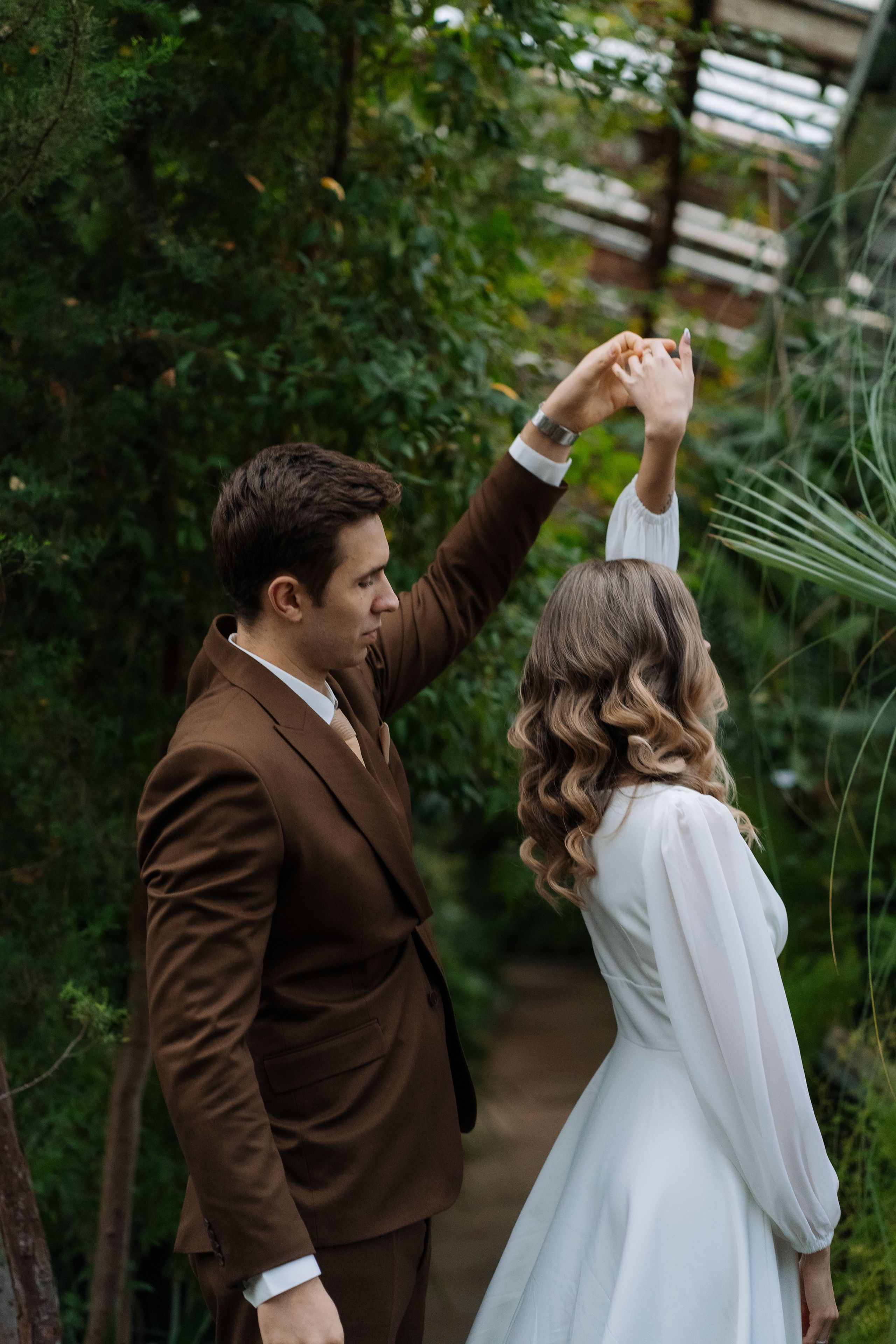 Свадебная фотосессия в оранжерее, Москва. Свадебный фотограф в Москве Анна Полушина