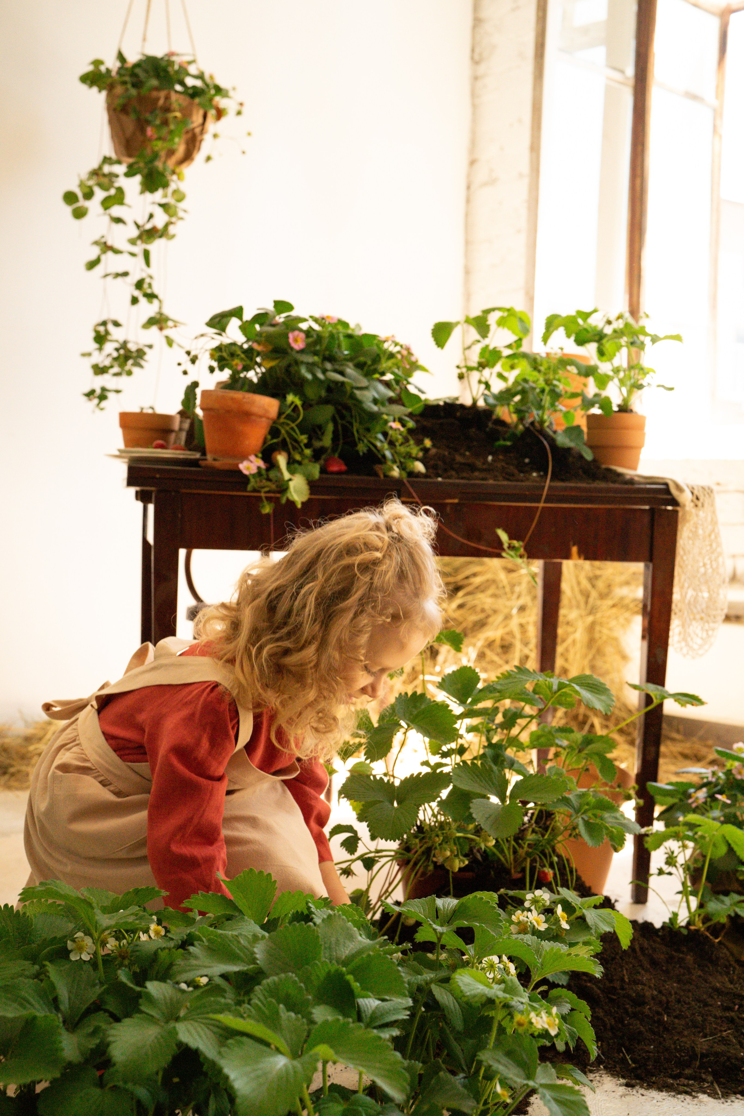 Маленькие садоводы. Ваш фотограф Tetiana Kolos, найду самый удачный ракурс и словлю момент