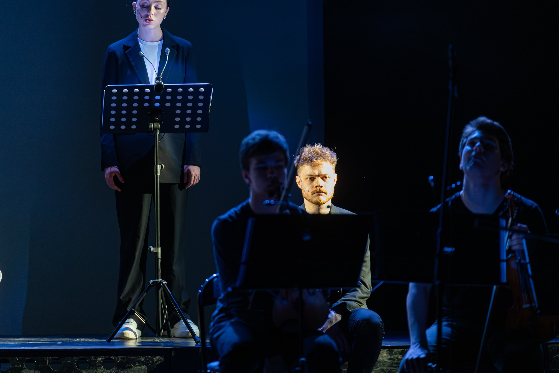 Театр Старый дом «И снова май». Фотограф Александр Поздняков  Новосибирск