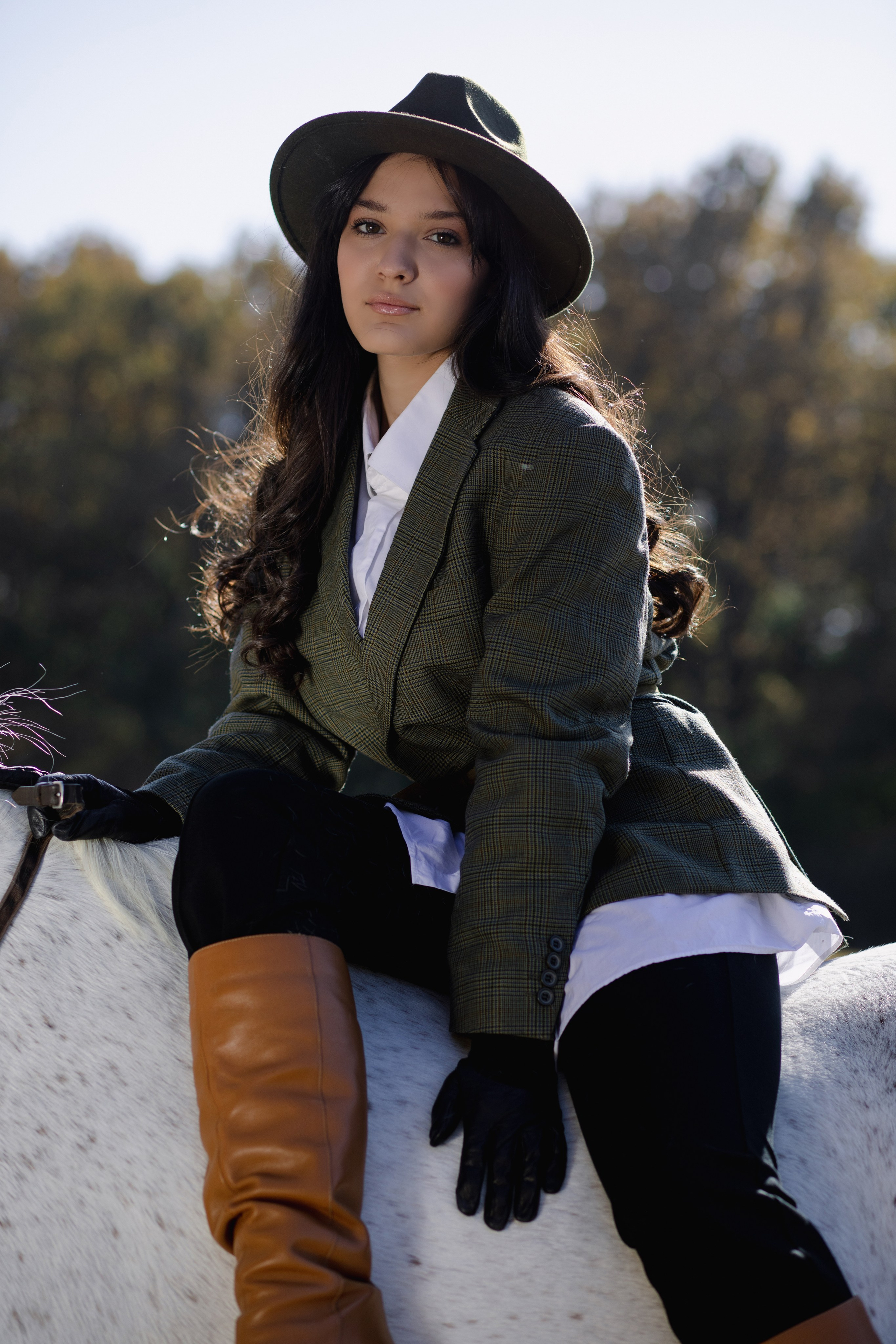 People & Horses [2023]. Anastasia Leonowa