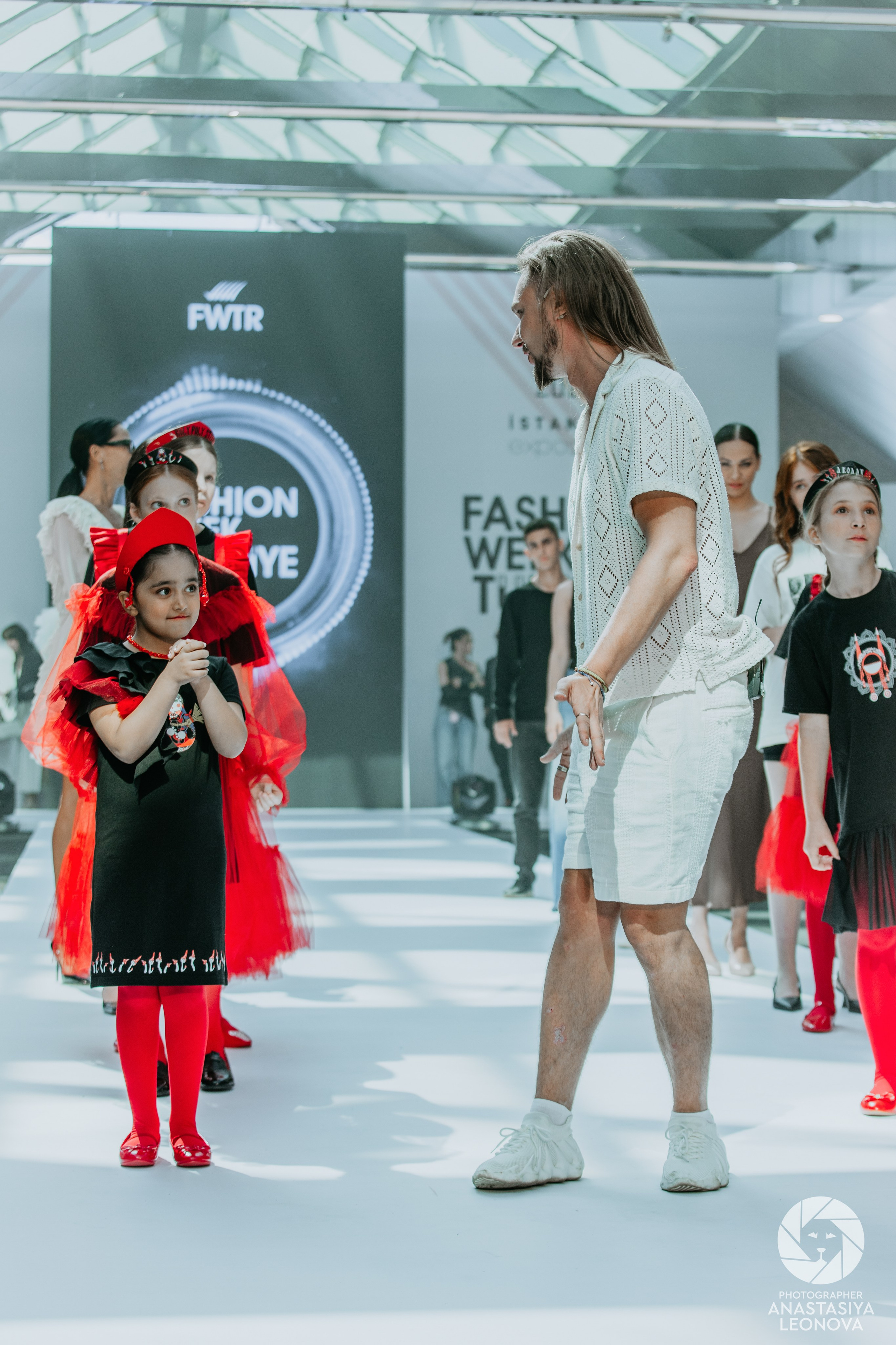 Fashion Week Türkiye [spring, 2025]. Anastasia Leonowa