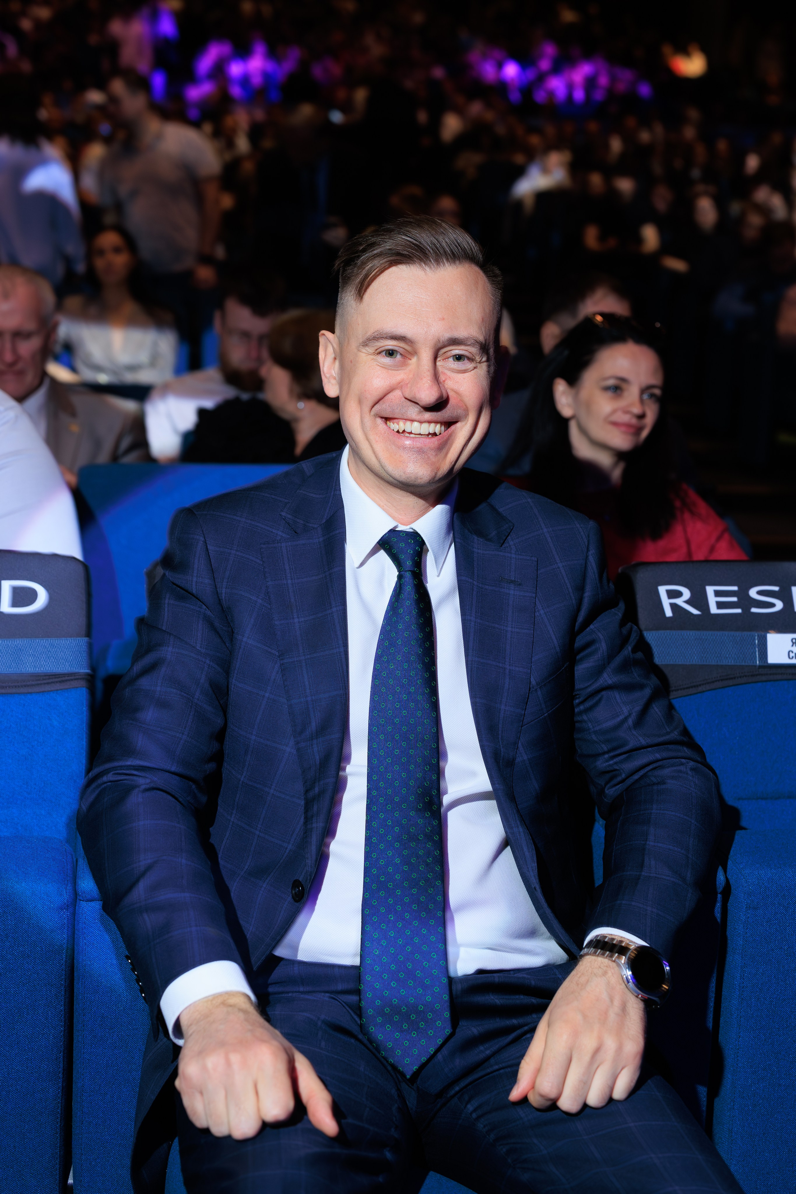 Финмакет ЭКСПО. Контент для бизнеса в Екатеринбурге Полдень Медиа