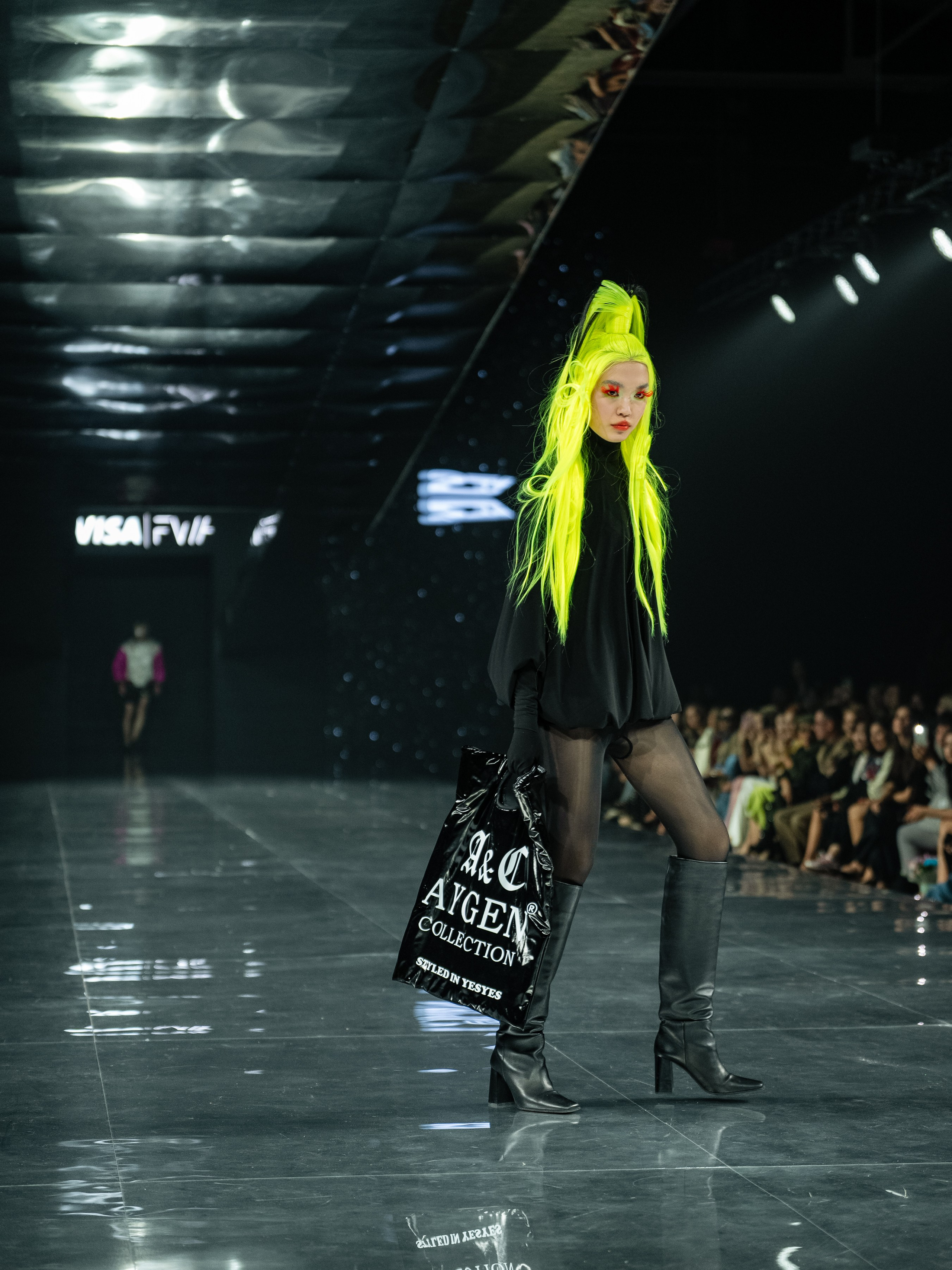 Visa Fashion Week YESYES. Сайт Алматинского НЮ АРТ, будуар и фэшн фотографа Дениса Карпенко
