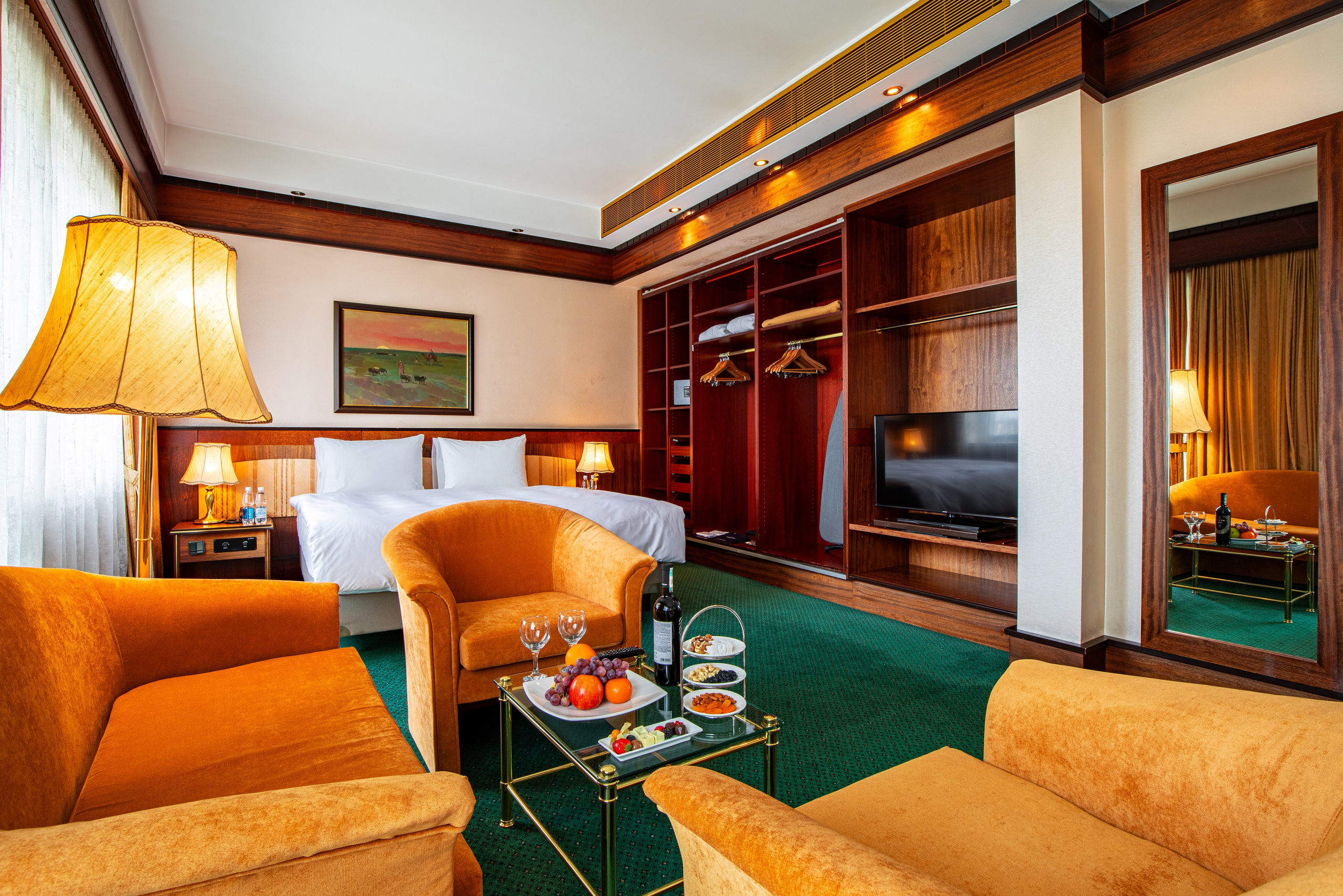 Профессиональная съёмка интерьера номера в отеле в Алматы