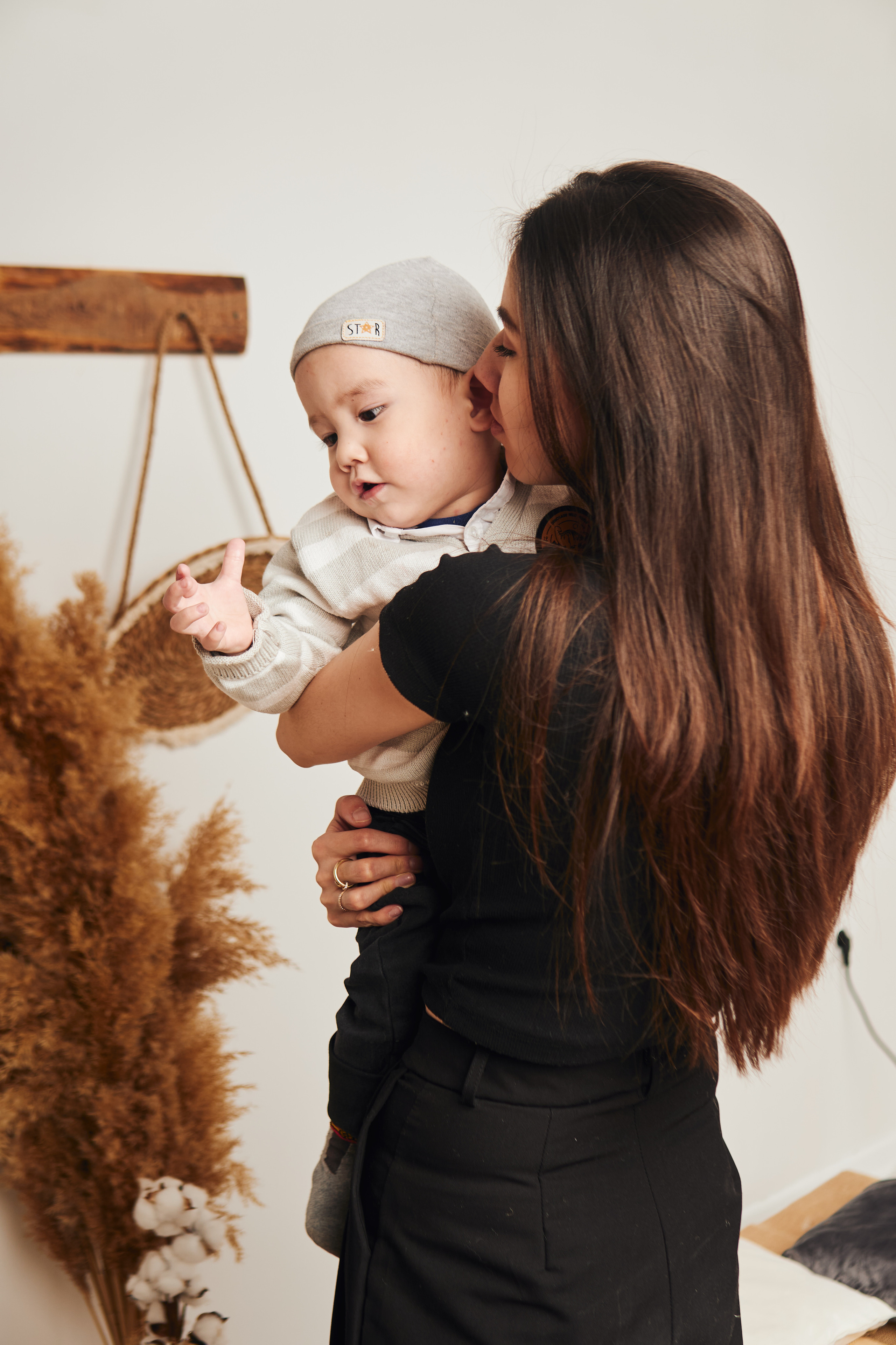Семейная фотосессия в Алматы. Фотограф в Алматы Сиражев Карымсак. Фотосессия, бизнес портреты