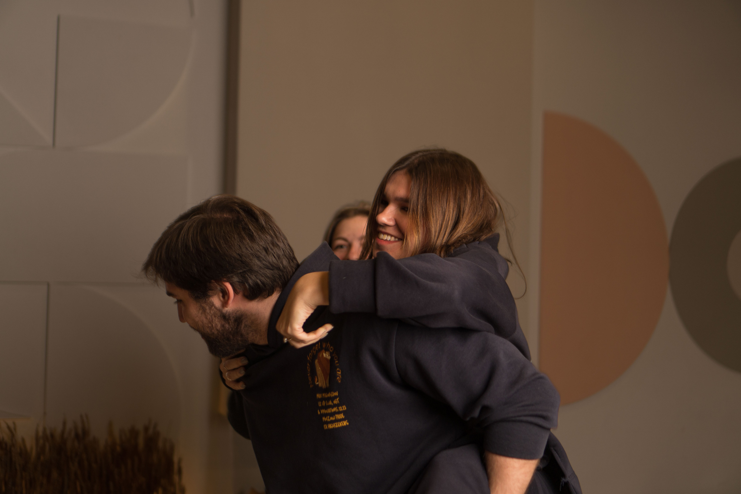 Фотограф на выпускной цена. Профессиональный фотограф в Москве Кабардин Тихон