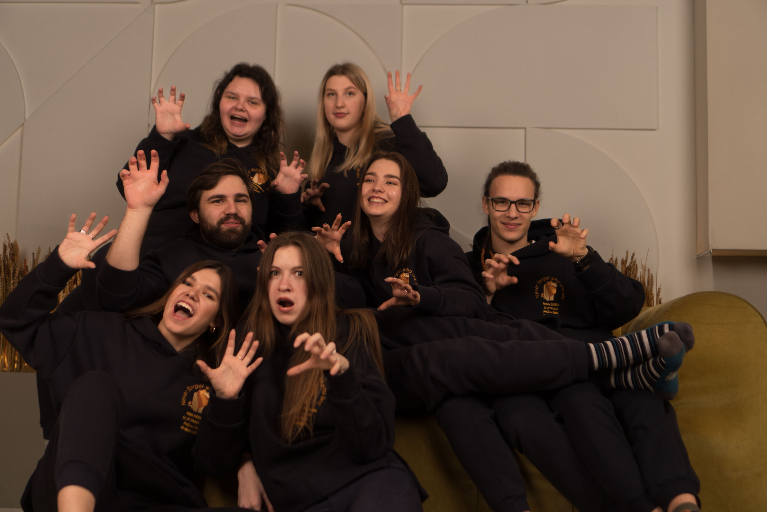 Фотограф на выпускной цена. Профессиональный фотограф в Москве Кабардин Тихон