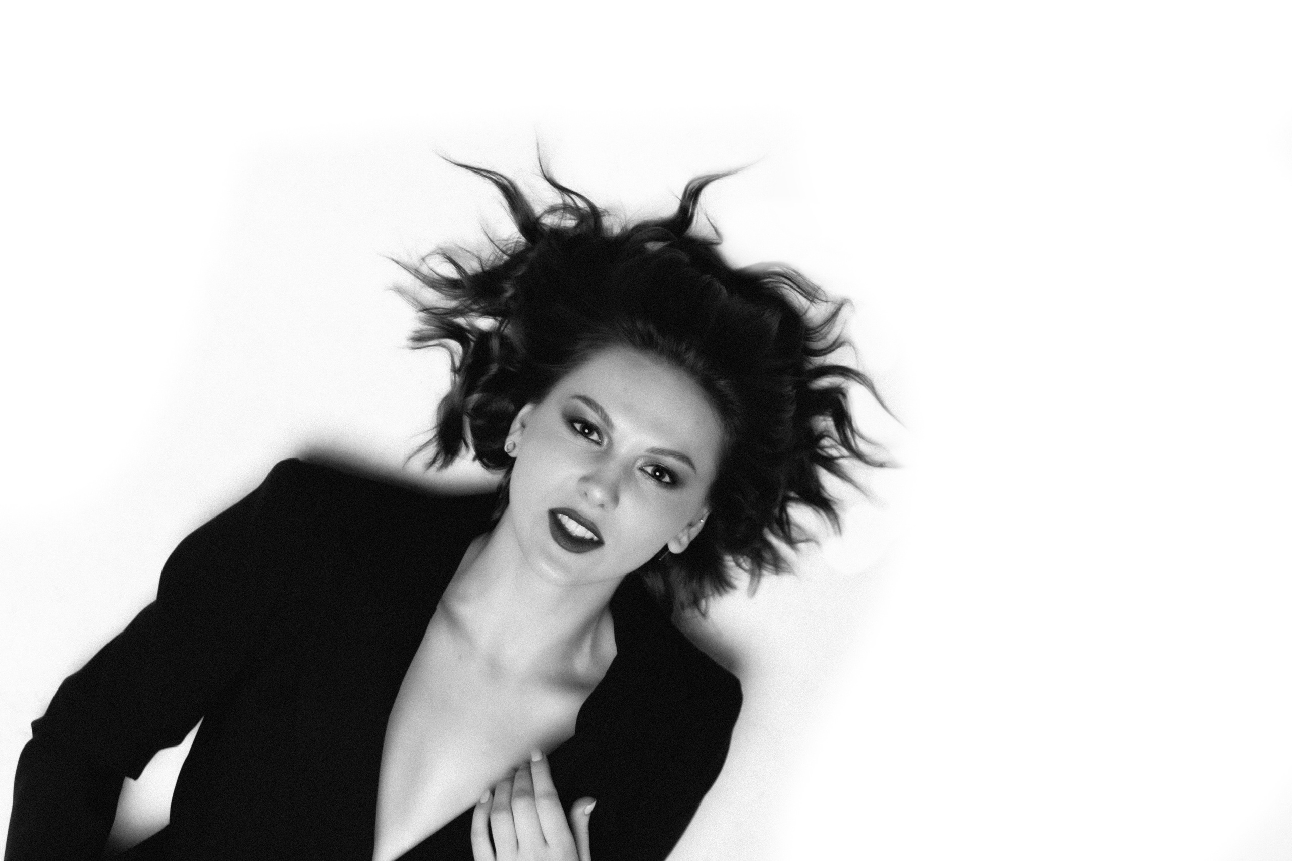 Портретный фотограф Москва | Профессиональная съемка в студии. Профессиональный фотограф в Москве Кабардин Тихон