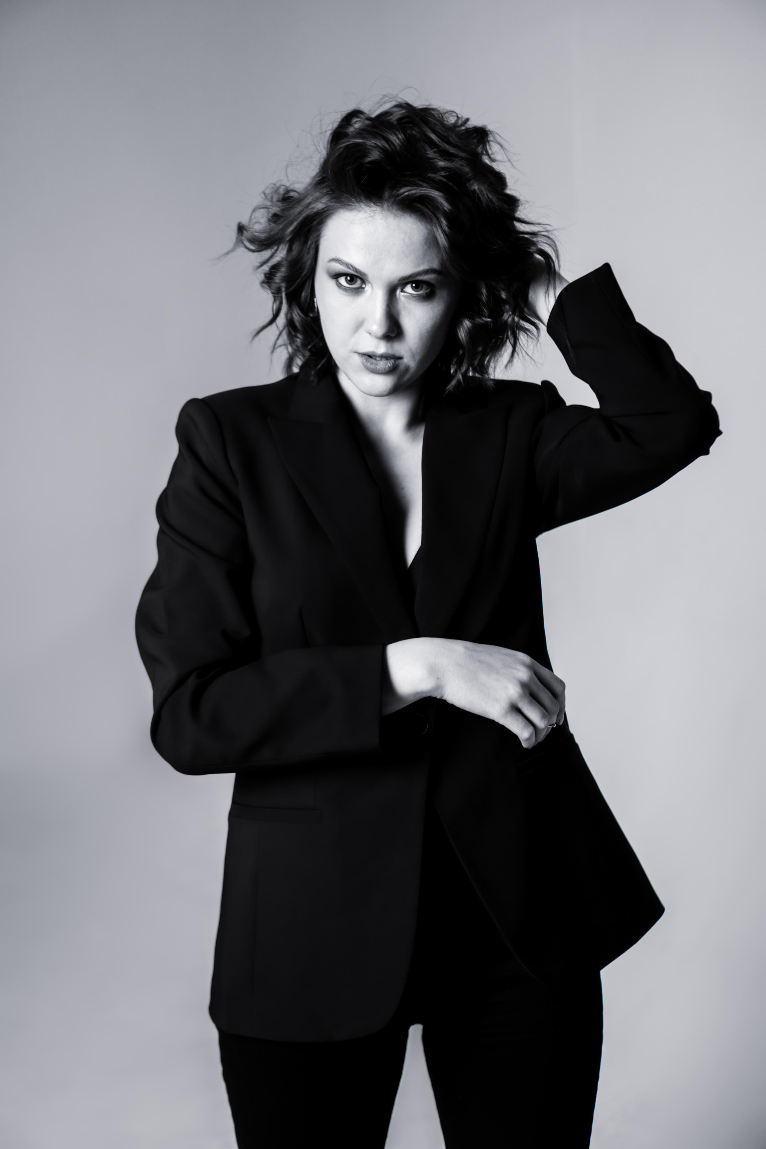 Портретный фотограф Москва | Профессиональная съемка в студии. Профессиональный фотограф в Москве Кабардин Тихон